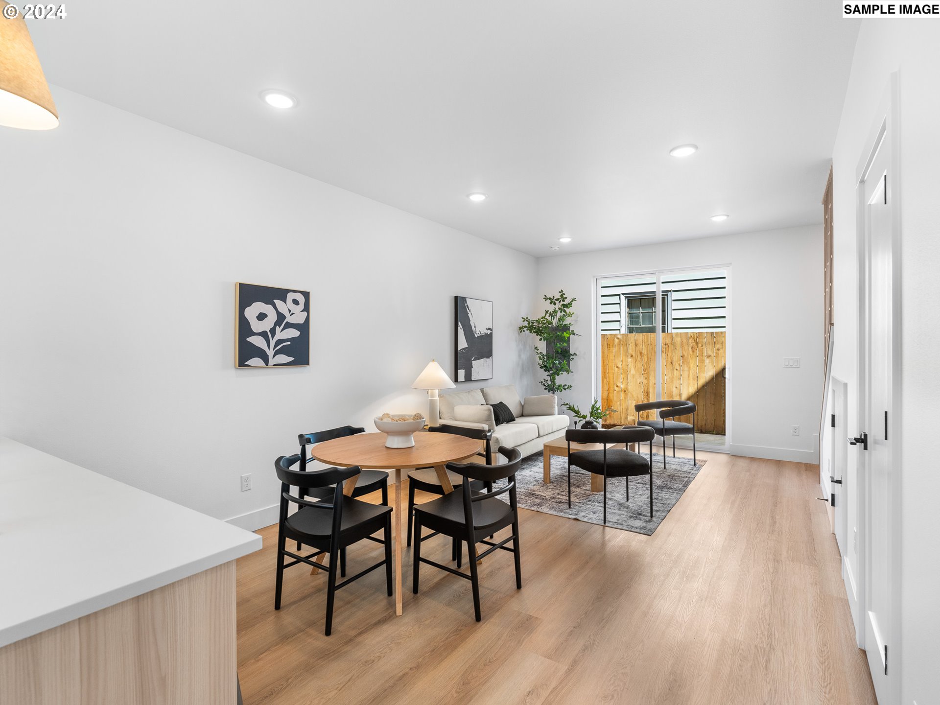 4825 N Commercial AVE 2