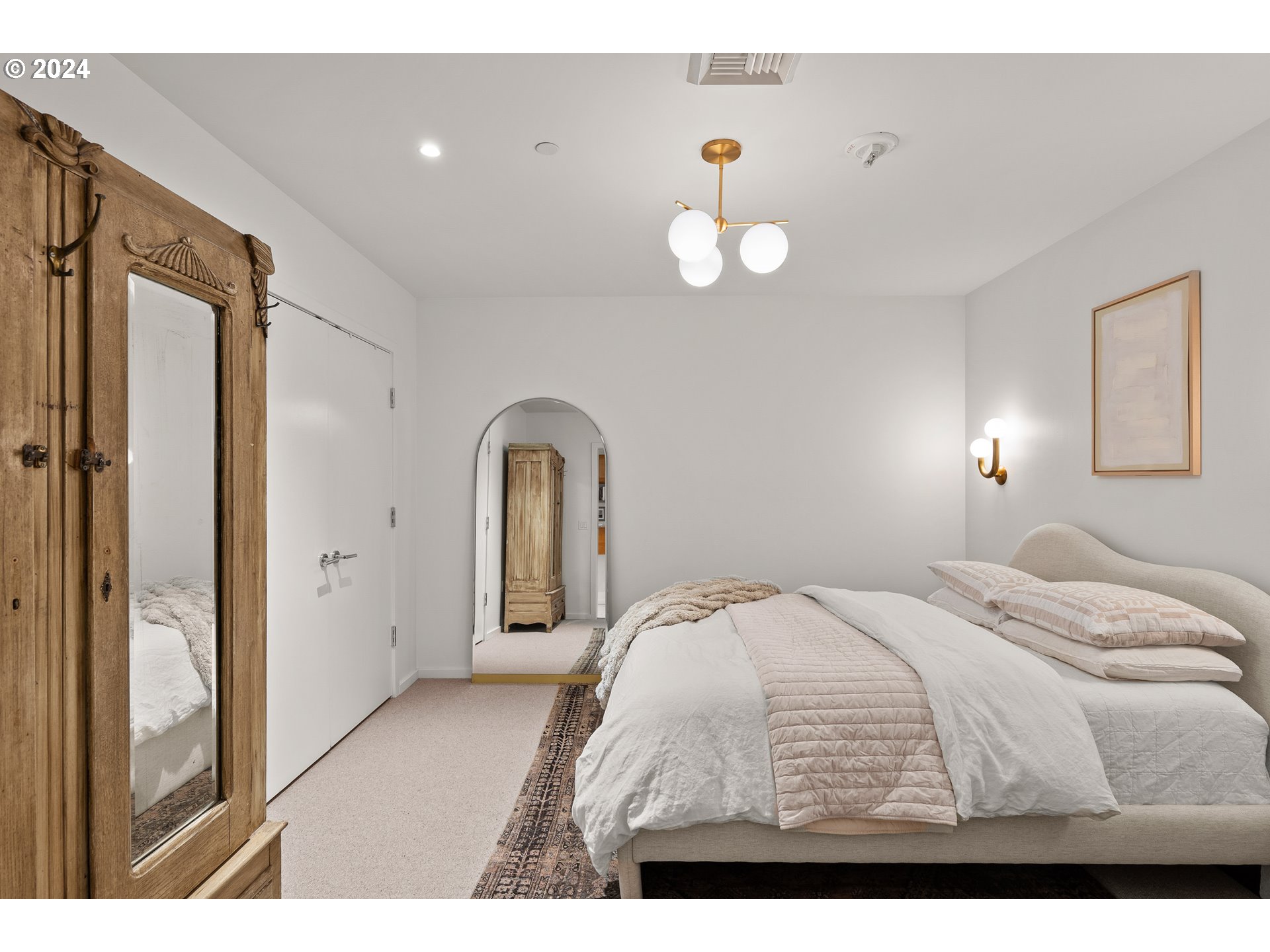 1150 NW QUIMBY ST 208