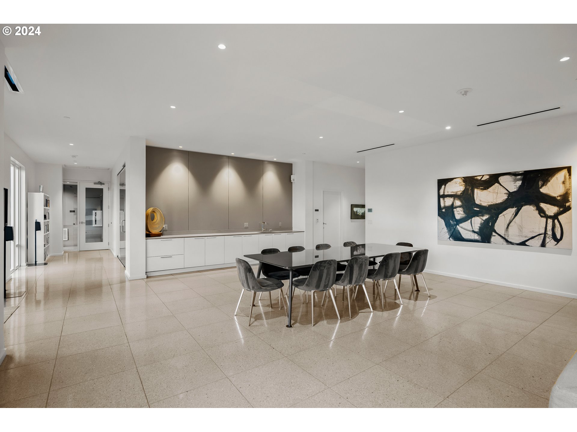 1150 NW QUIMBY ST 208