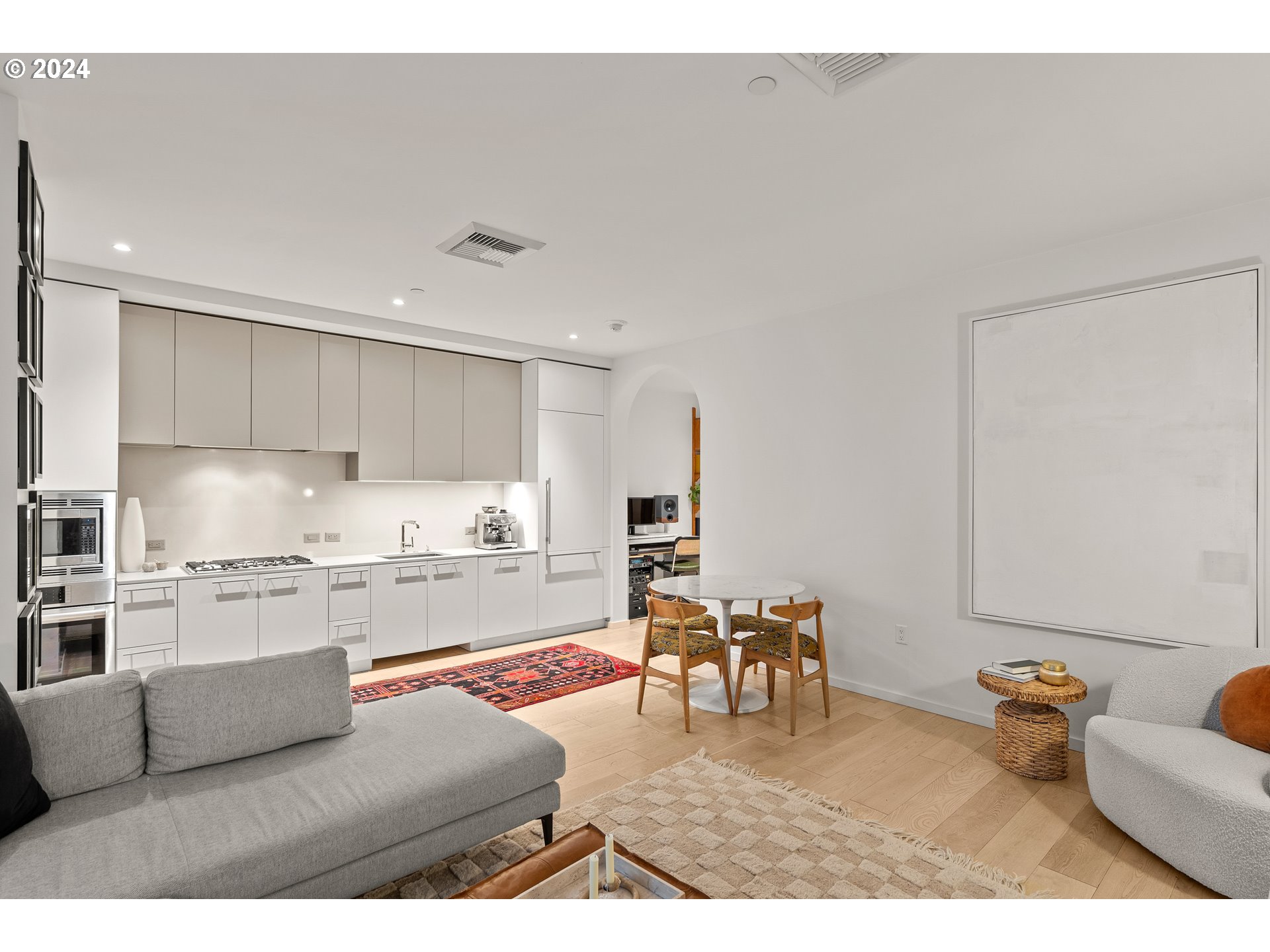 1150 NW QUIMBY ST 208