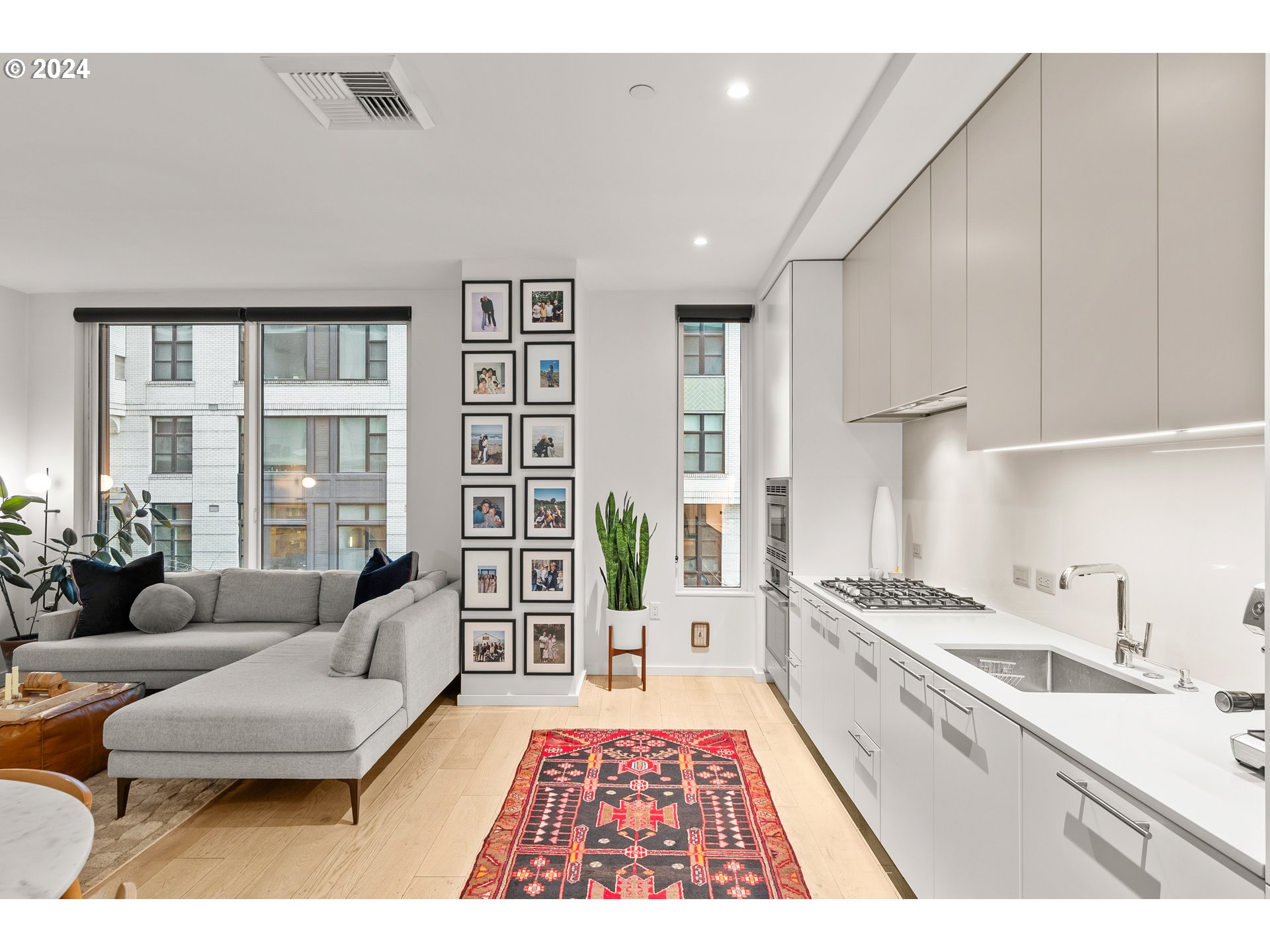 1150 NW QUIMBY ST 208