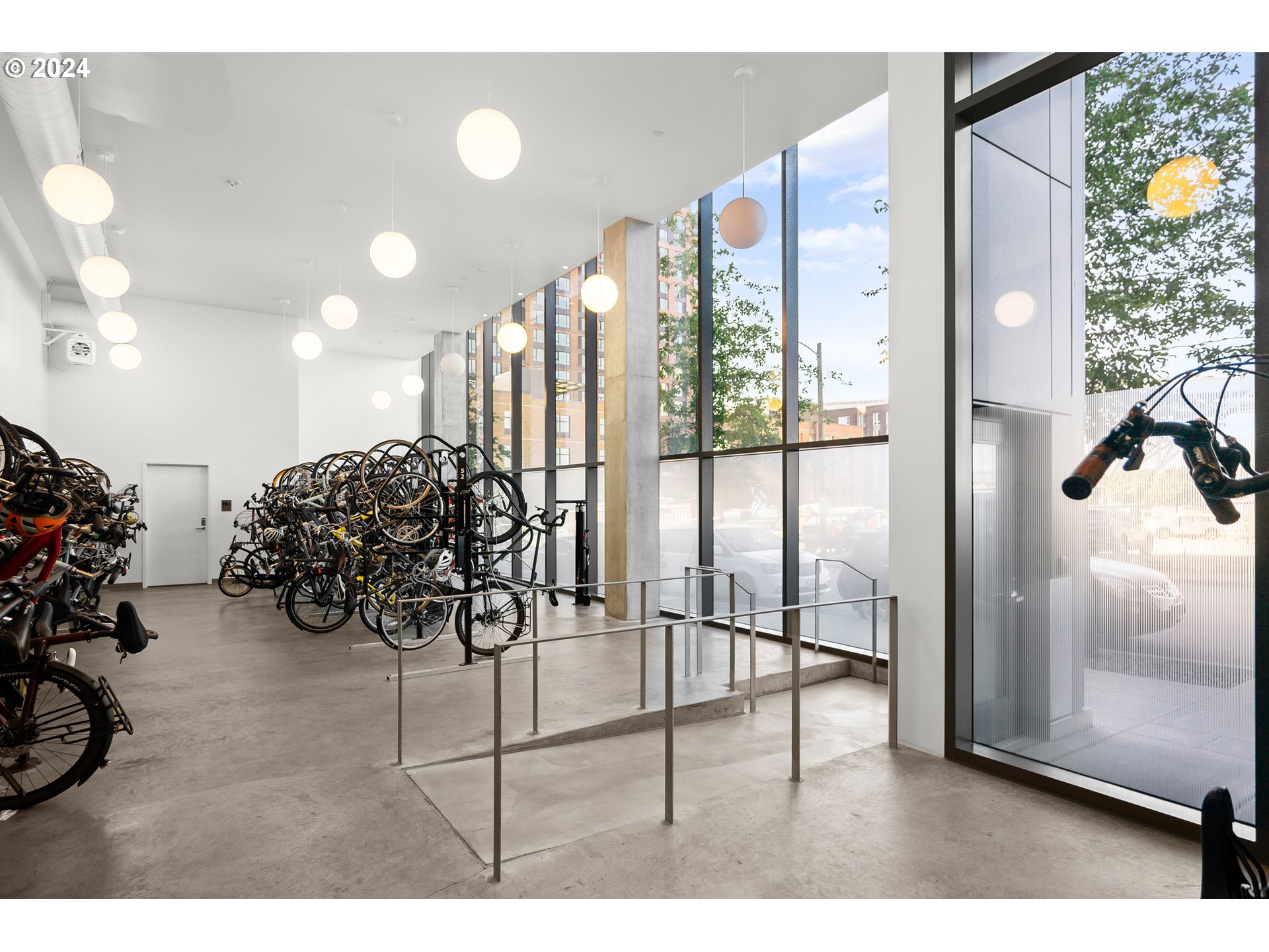 1150 NW QUIMBY ST 208