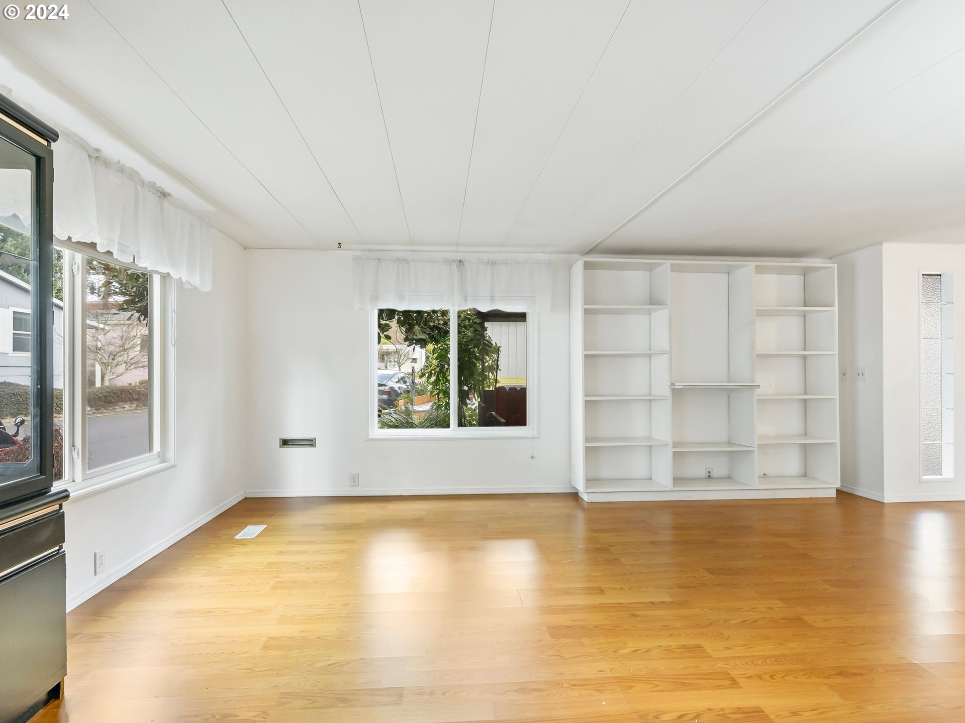 11694 SW ROYAL VILLA DR