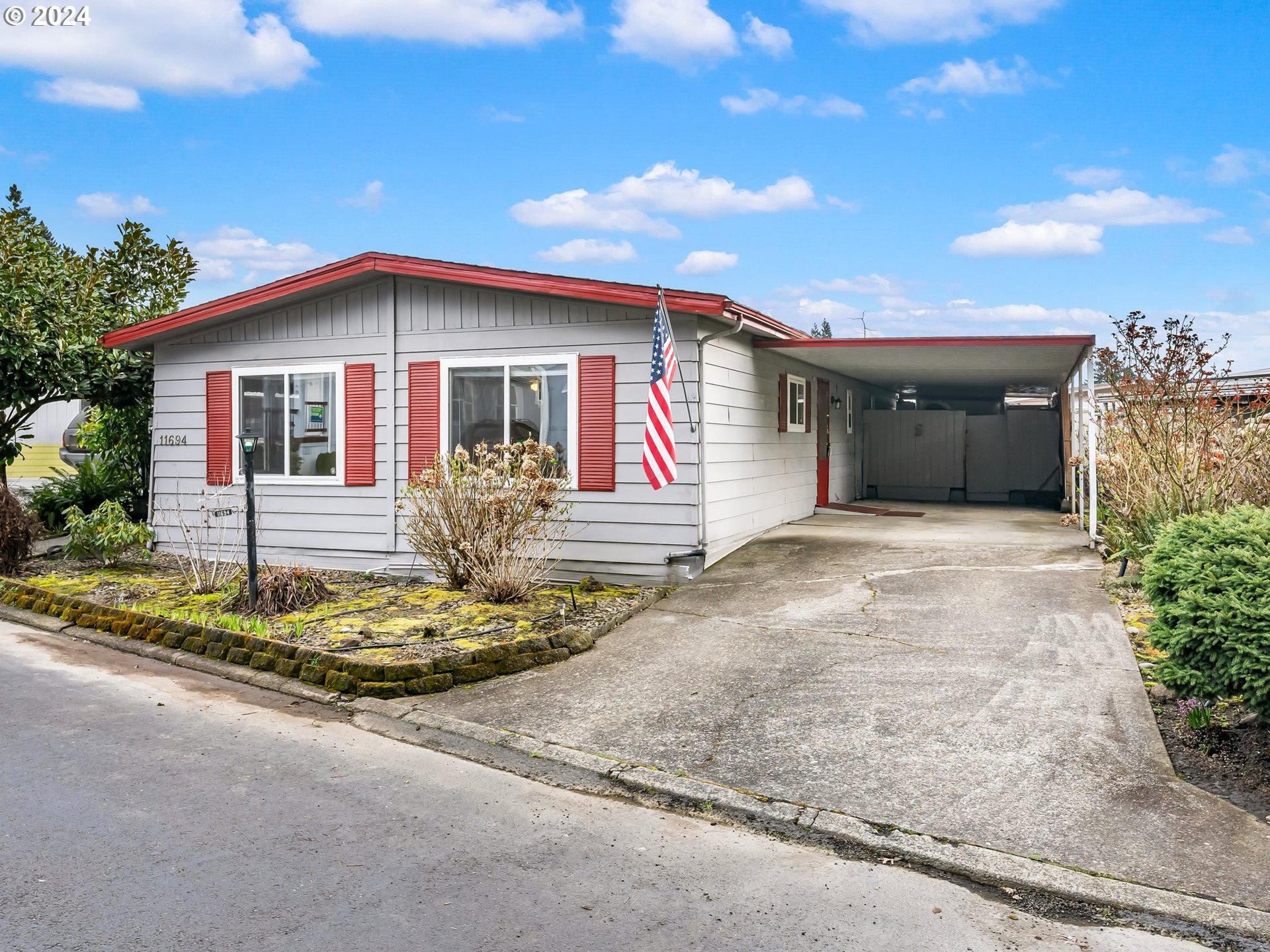 11694 SW ROYAL VILLA DR