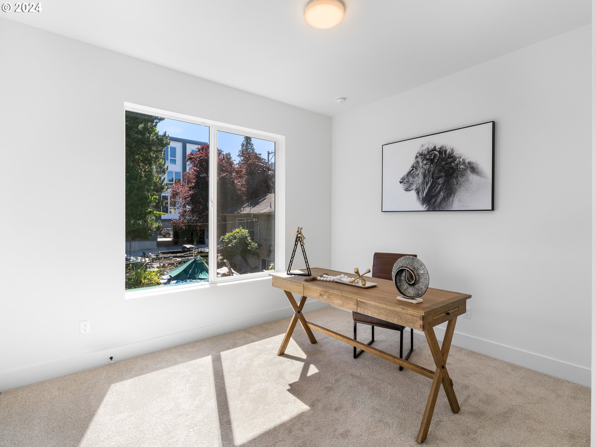 2832 SE Division ST 2