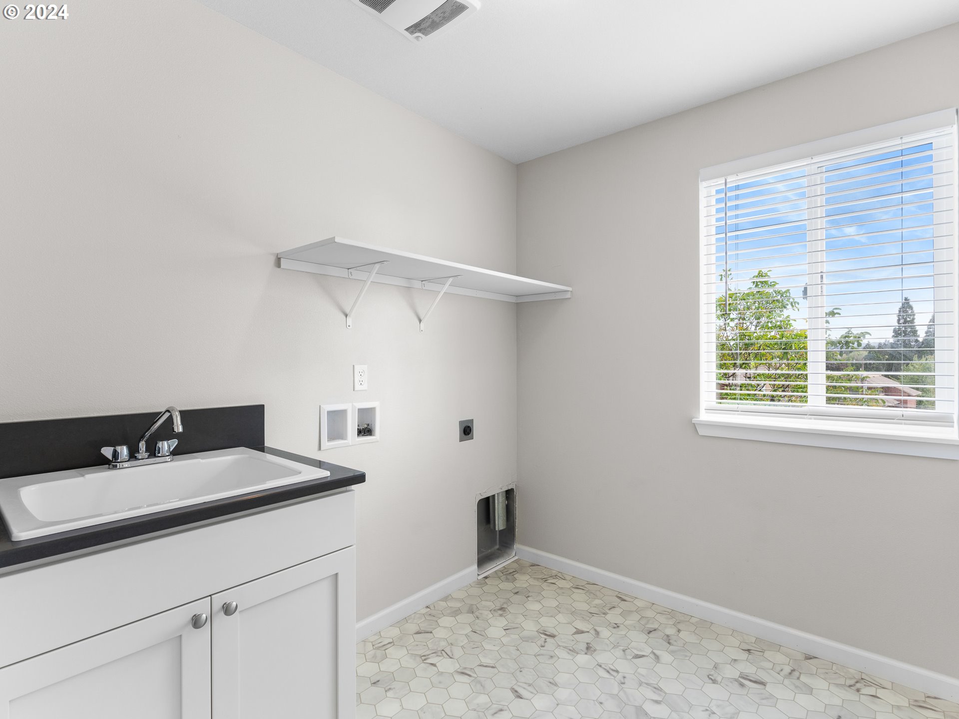 19590 VIEW DR