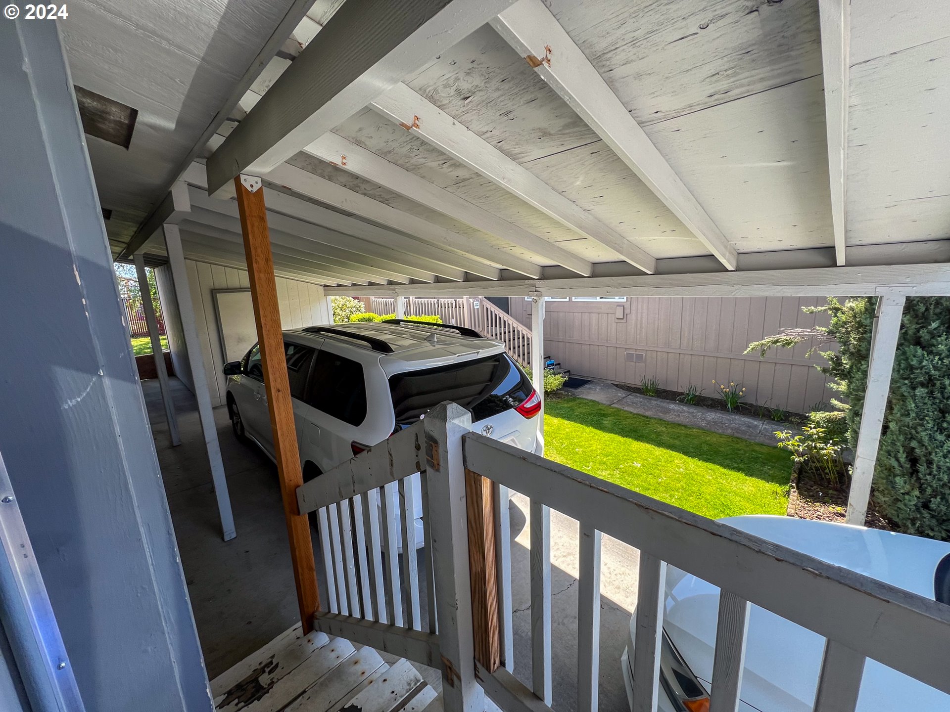 1949 SE PALMQUIST RD 90