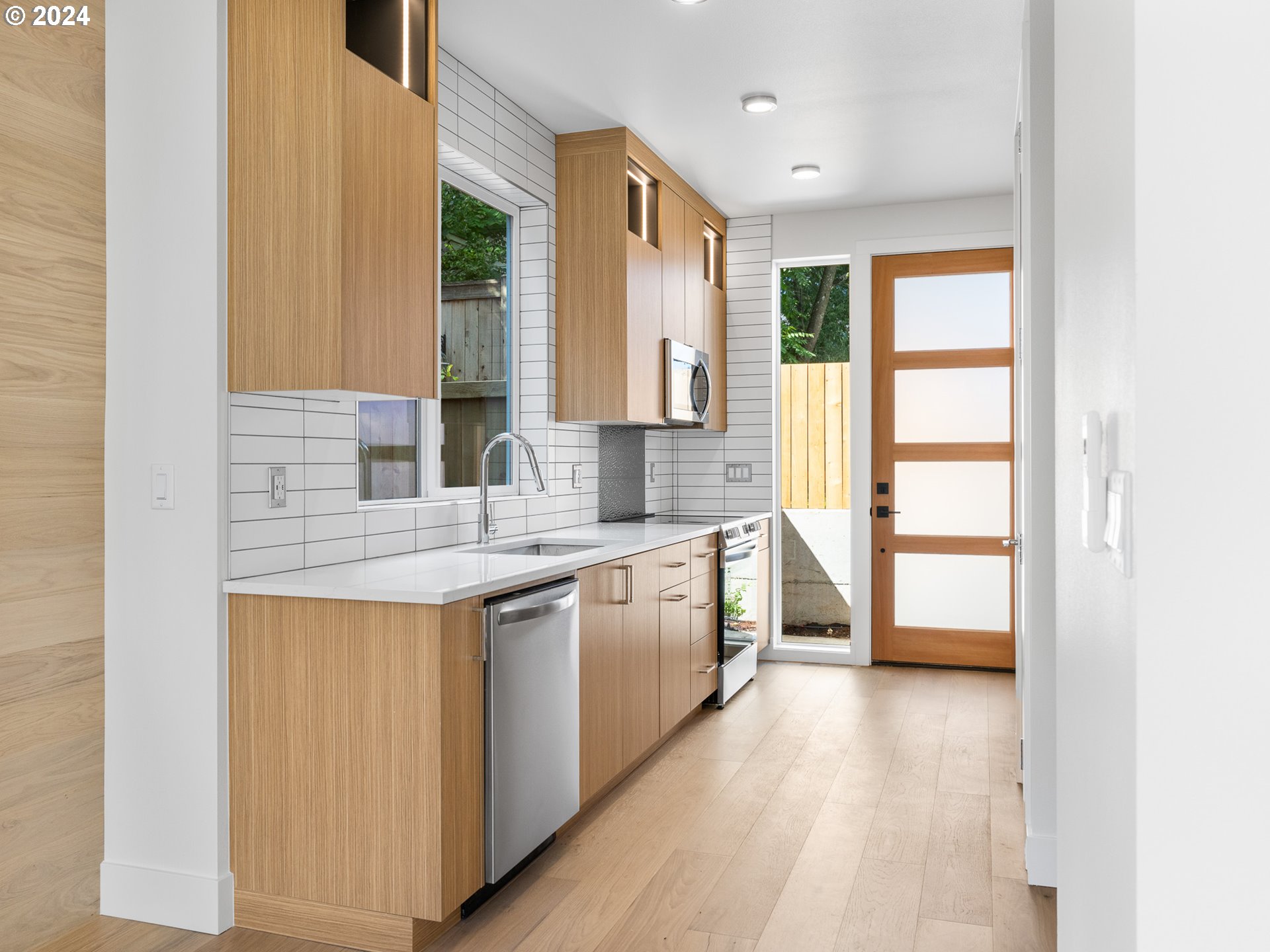 1788 SE Spokane ST 6