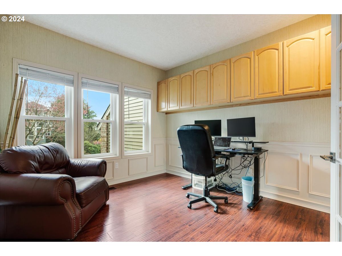 2109 CLUB HOUSE DR