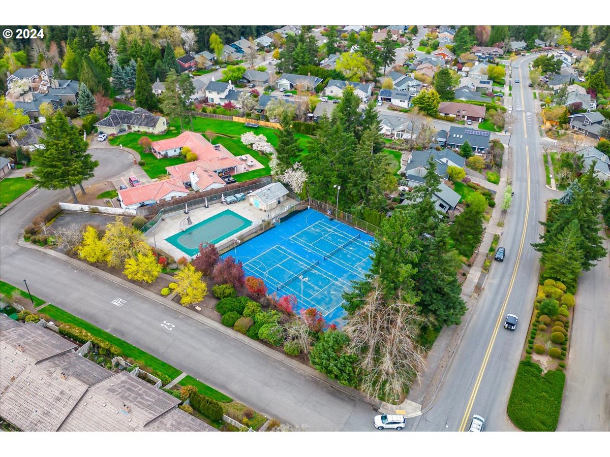 2109 CLUB HOUSE DR