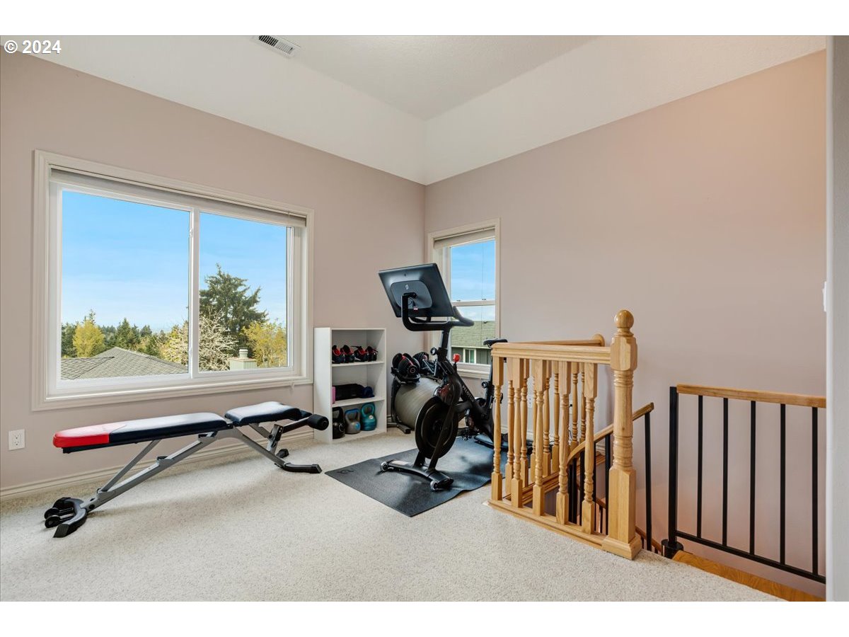 2109 CLUB HOUSE DR