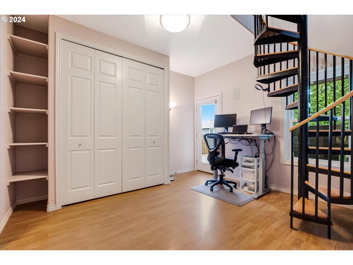 2109 CLUB HOUSE DR