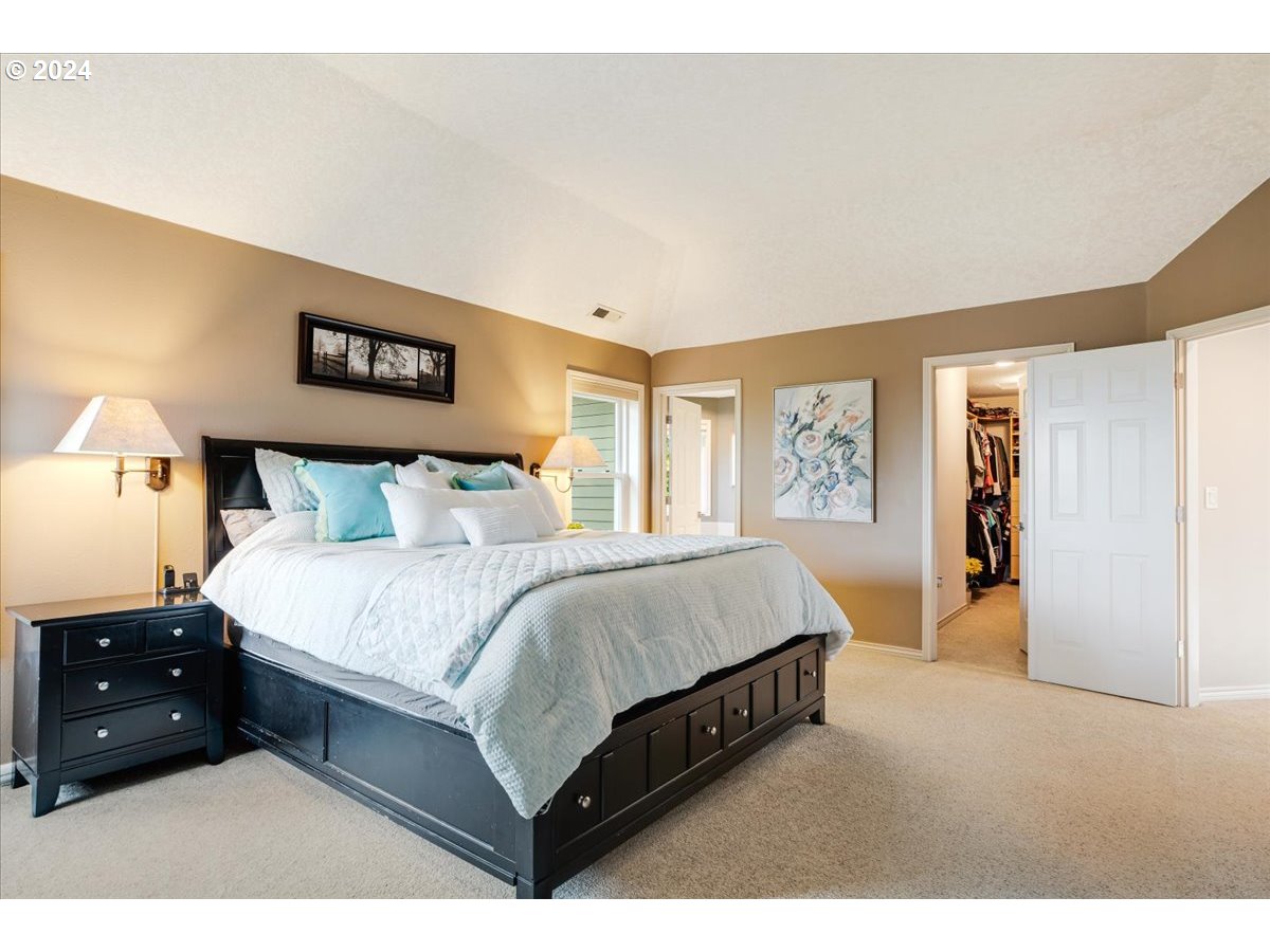 2109 CLUB HOUSE DR