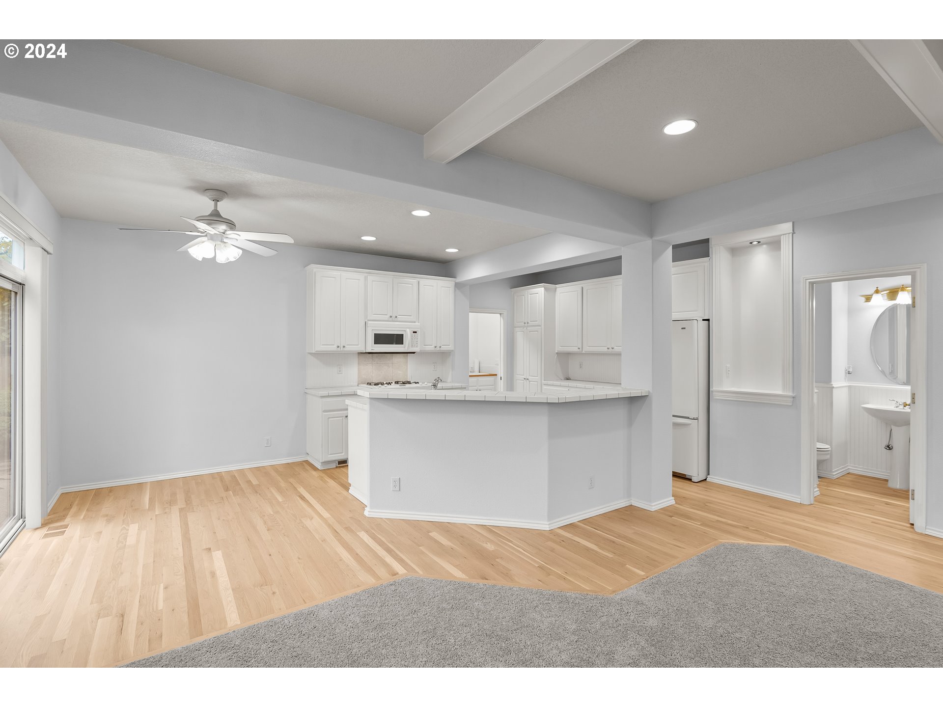 22980 SW SAUNDERS DR