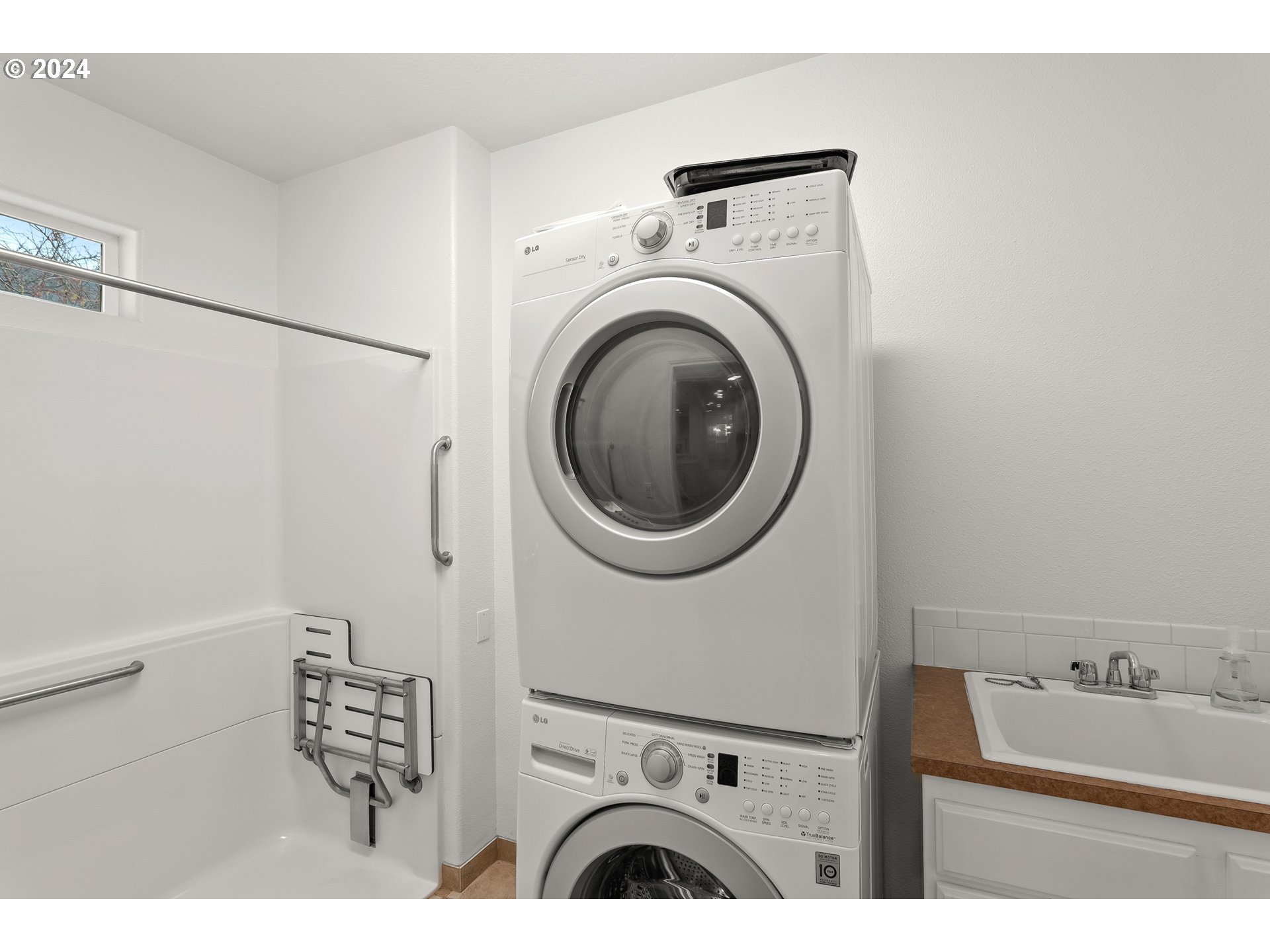 22980 SW SAUNDERS DR