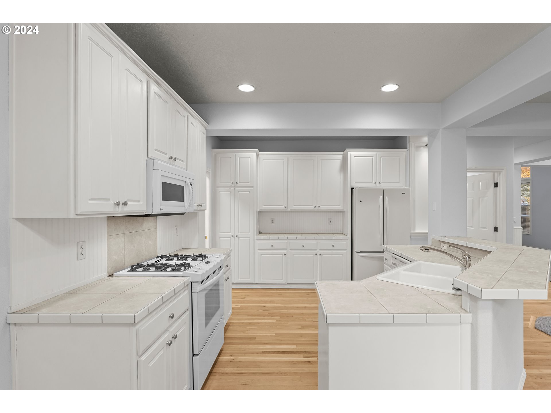 22980 SW SAUNDERS DR