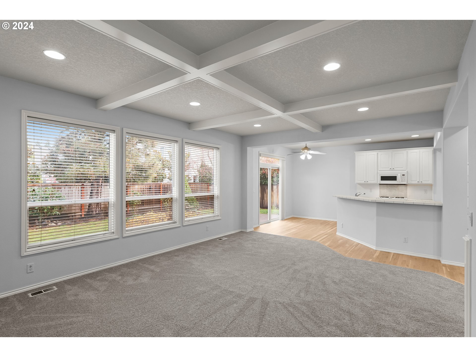 22980 SW SAUNDERS DR