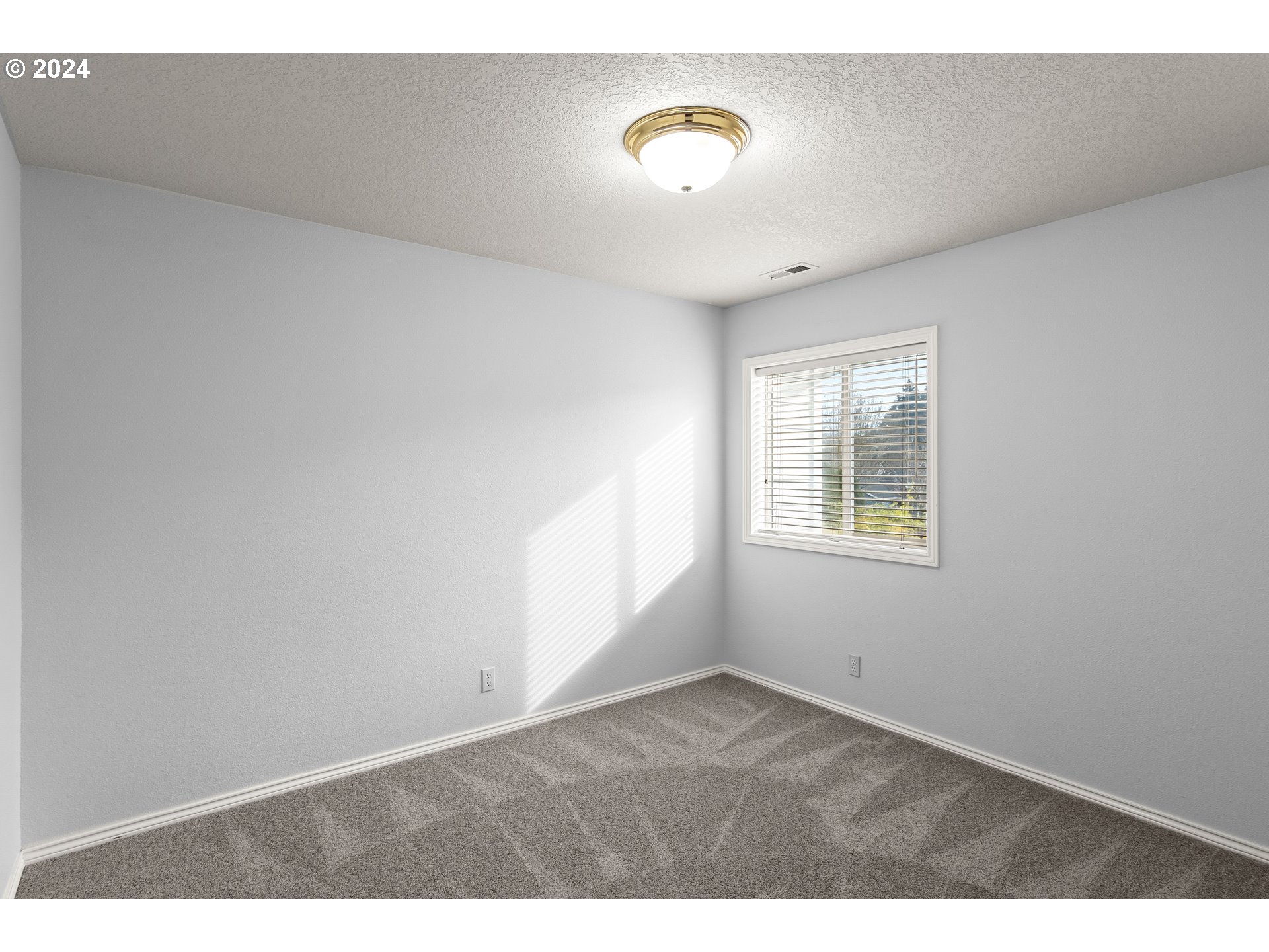 22980 SW SAUNDERS DR