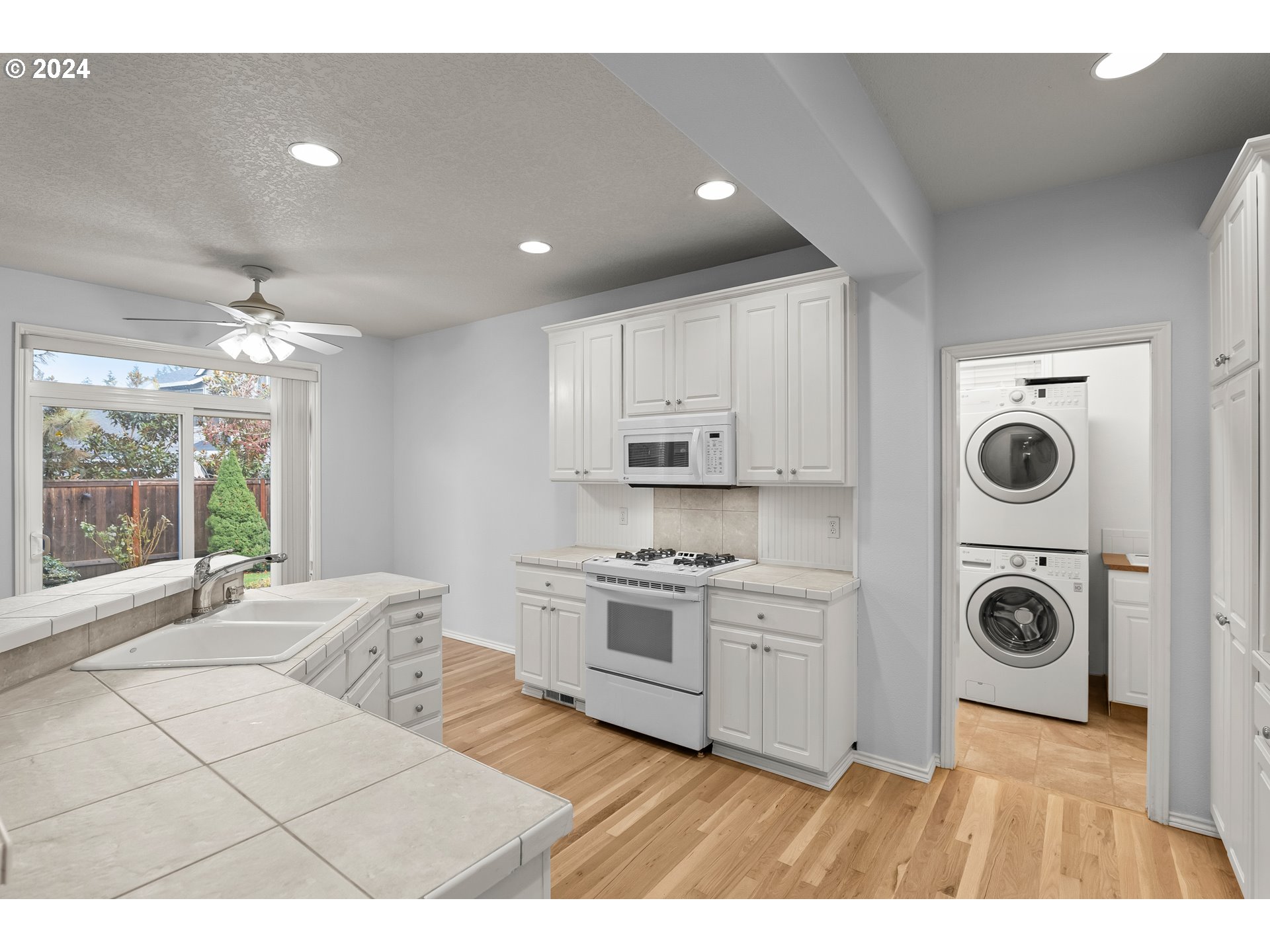 22980 SW SAUNDERS DR