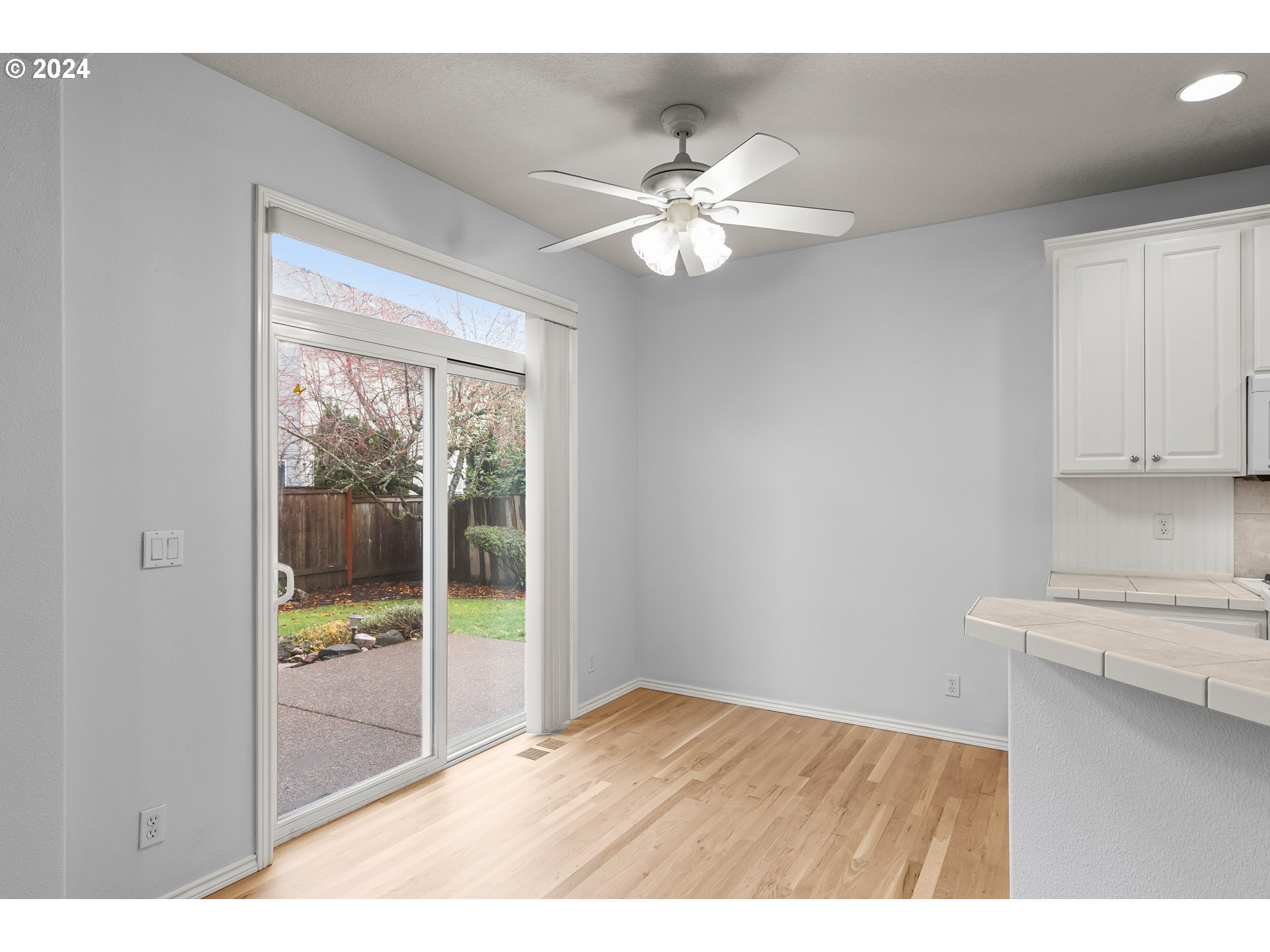 22980 SW SAUNDERS DR