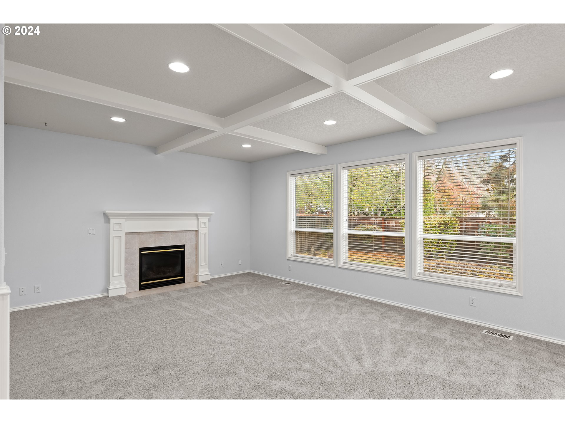 22980 SW SAUNDERS DR