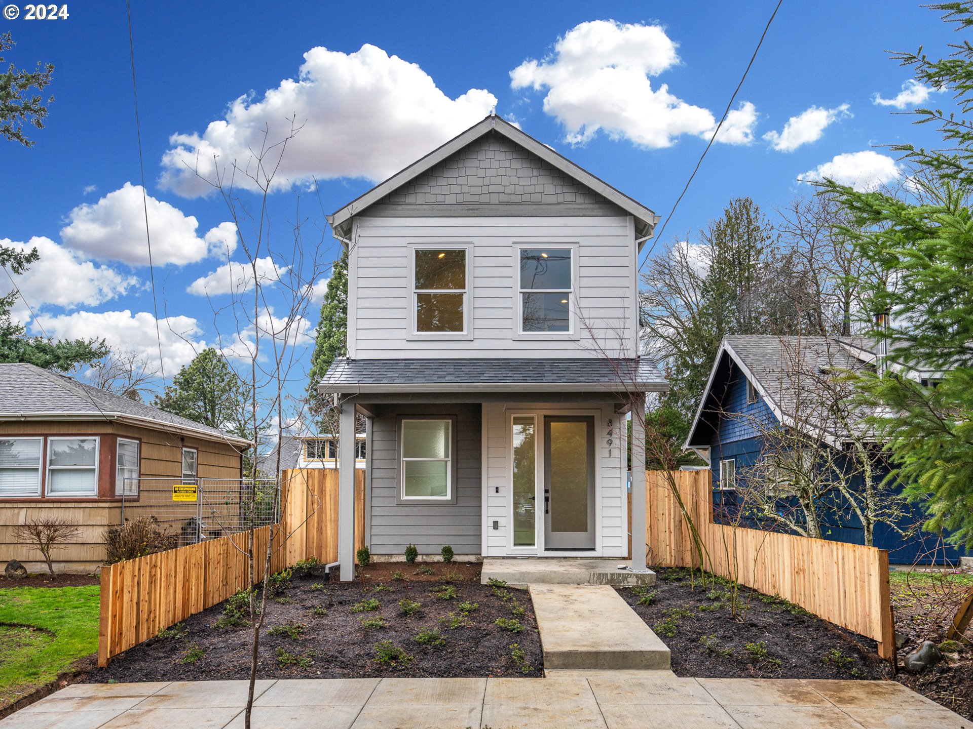 8491 NE Eugene ST
