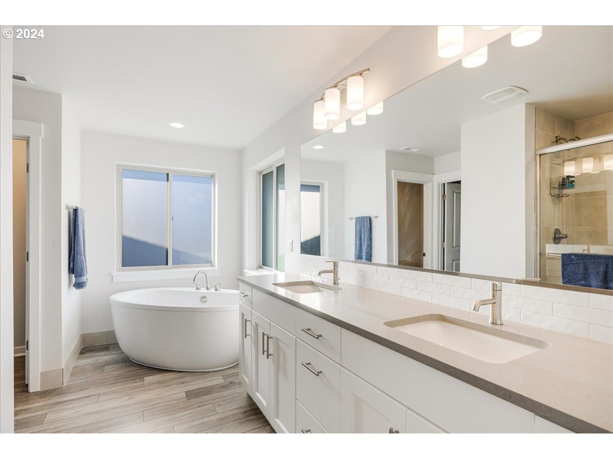 7319 SW WOODBURY LOOP