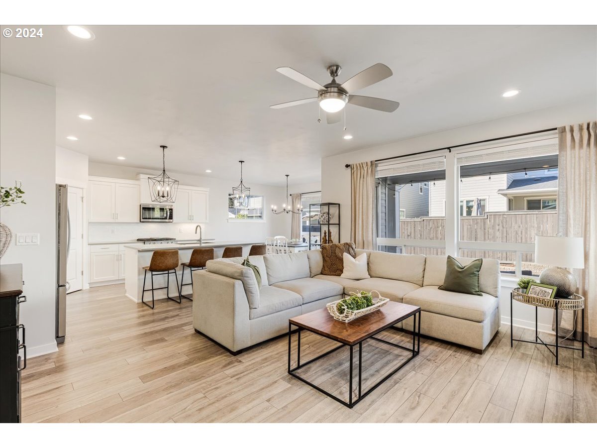 7319 SW WOODBURY LOOP