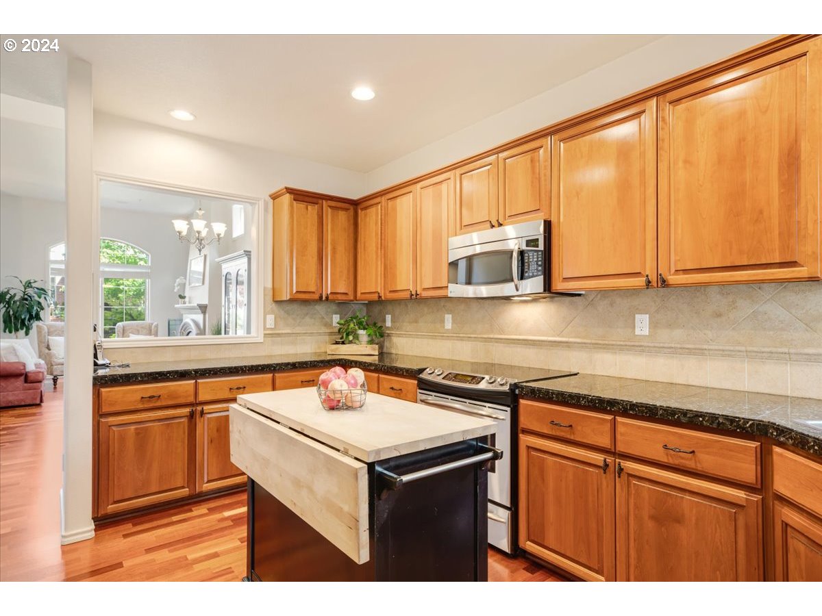 11742 SW GRENOBLE ST