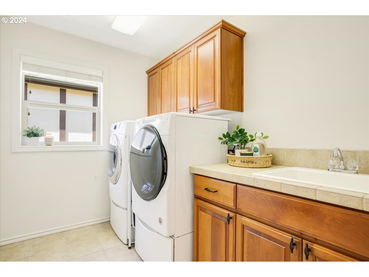 11742 SW GRENOBLE ST