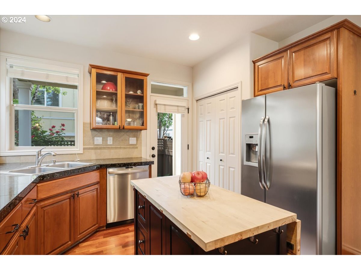 11742 SW GRENOBLE ST