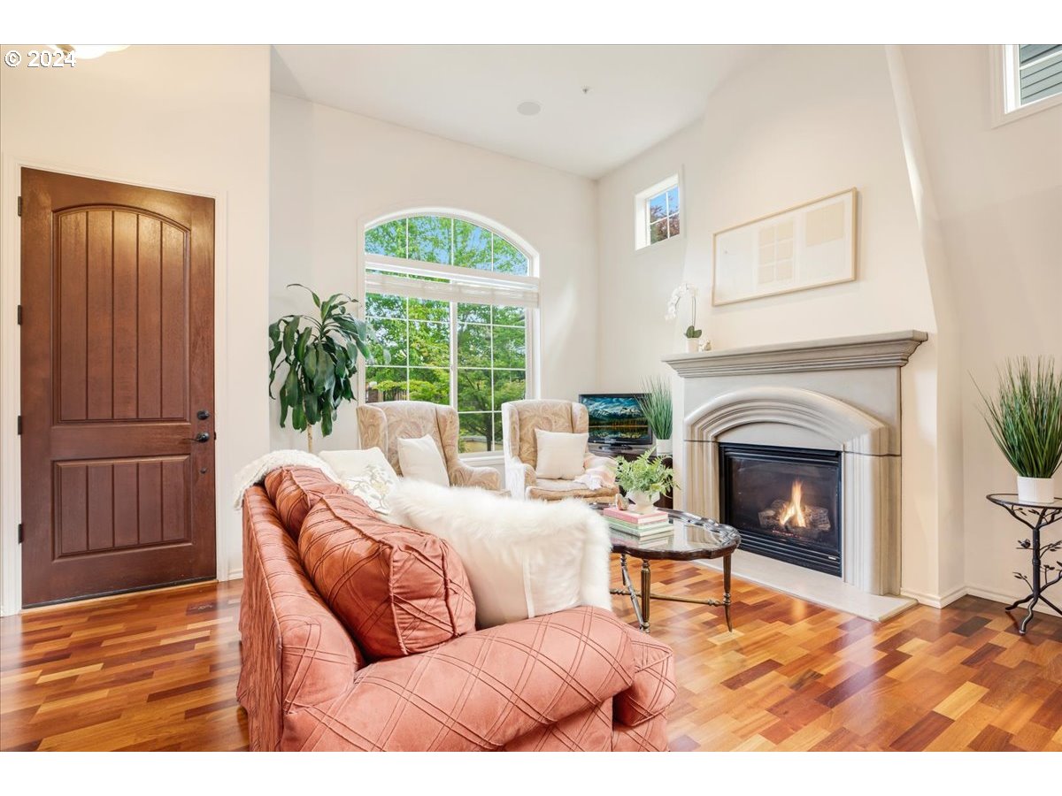 11742 SW GRENOBLE ST