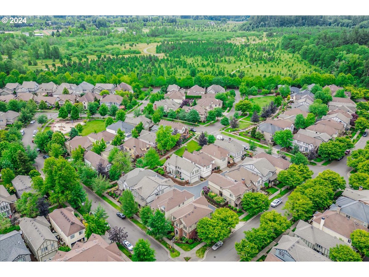 11742 SW GRENOBLE ST