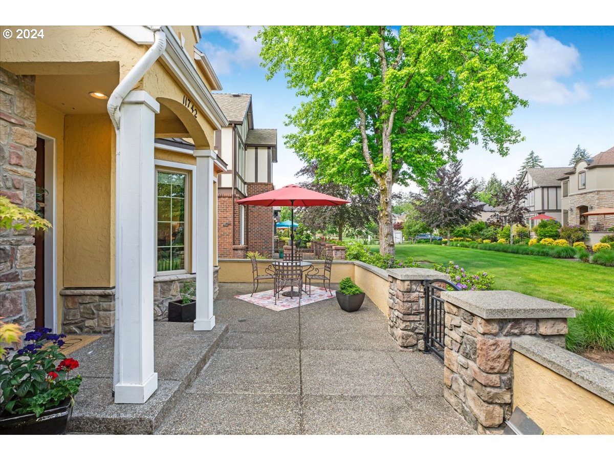 11742 SW GRENOBLE ST