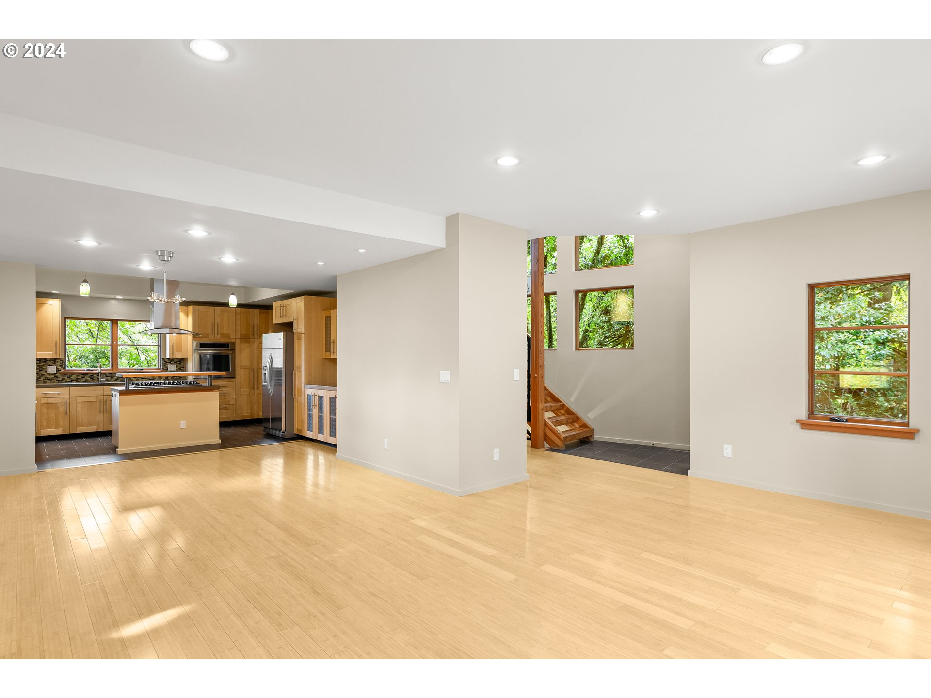 1442 SW TAYLORS FERRY RD