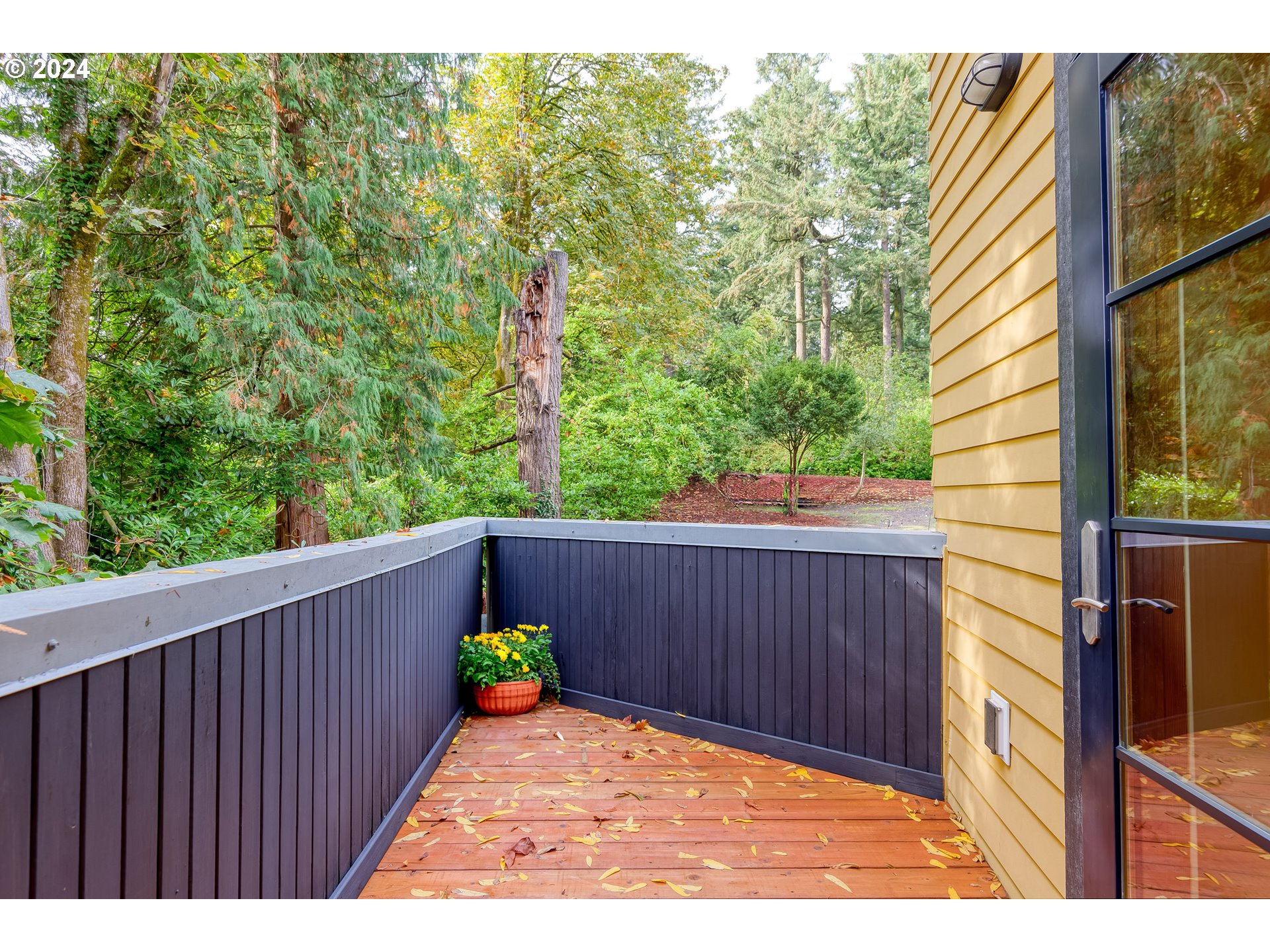 1442 SW TAYLORS FERRY RD