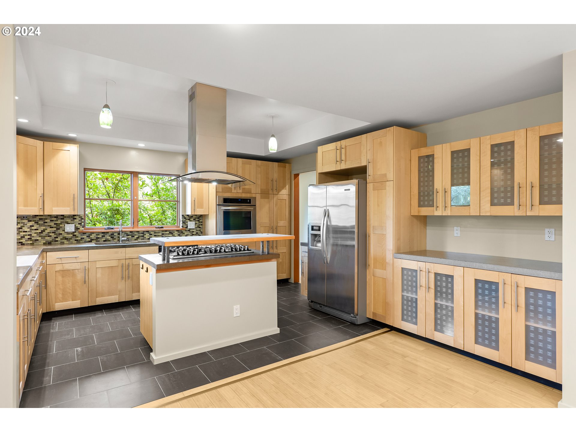 1442 SW TAYLORS FERRY RD