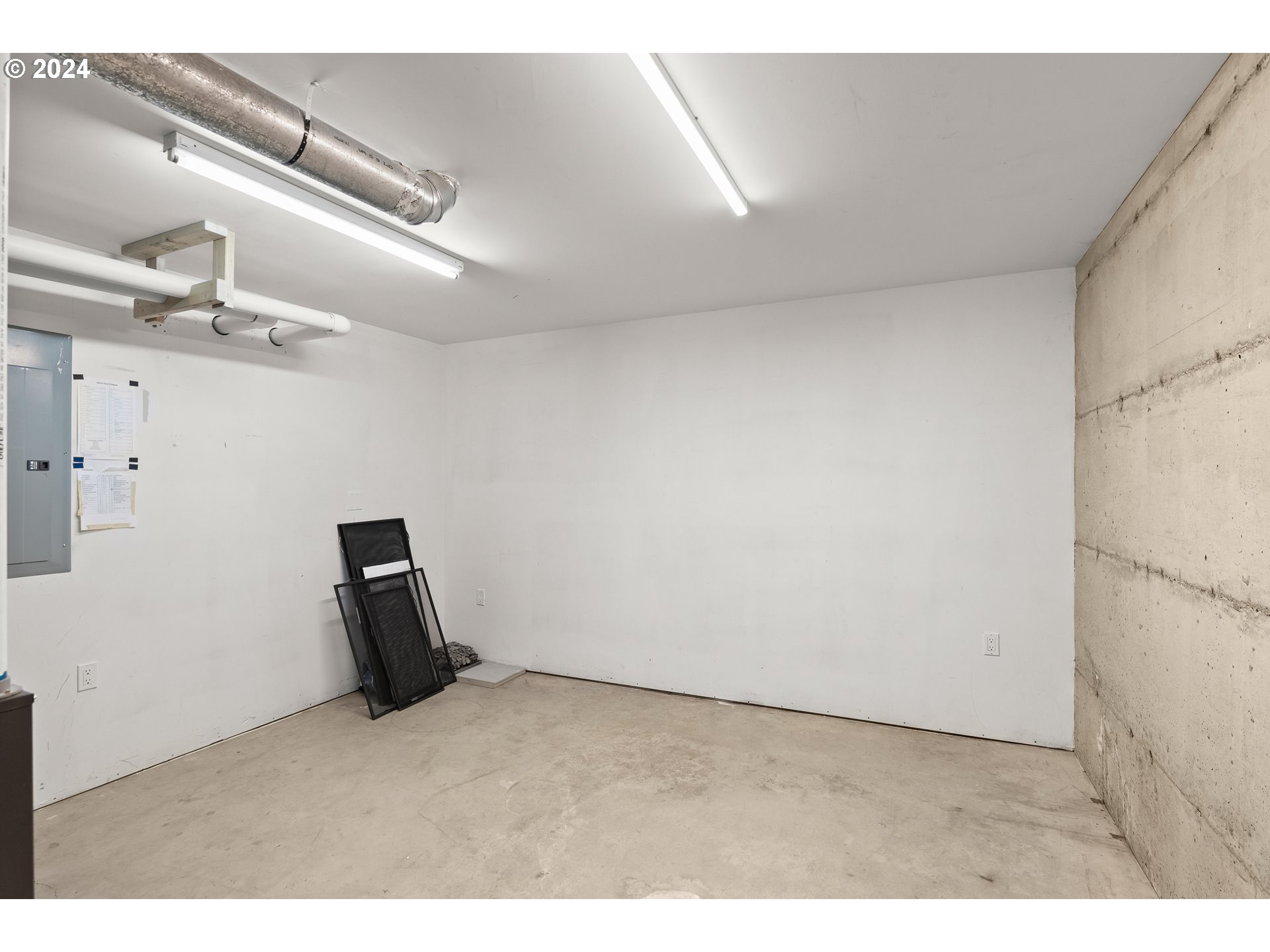 1442 SW TAYLORS FERRY RD