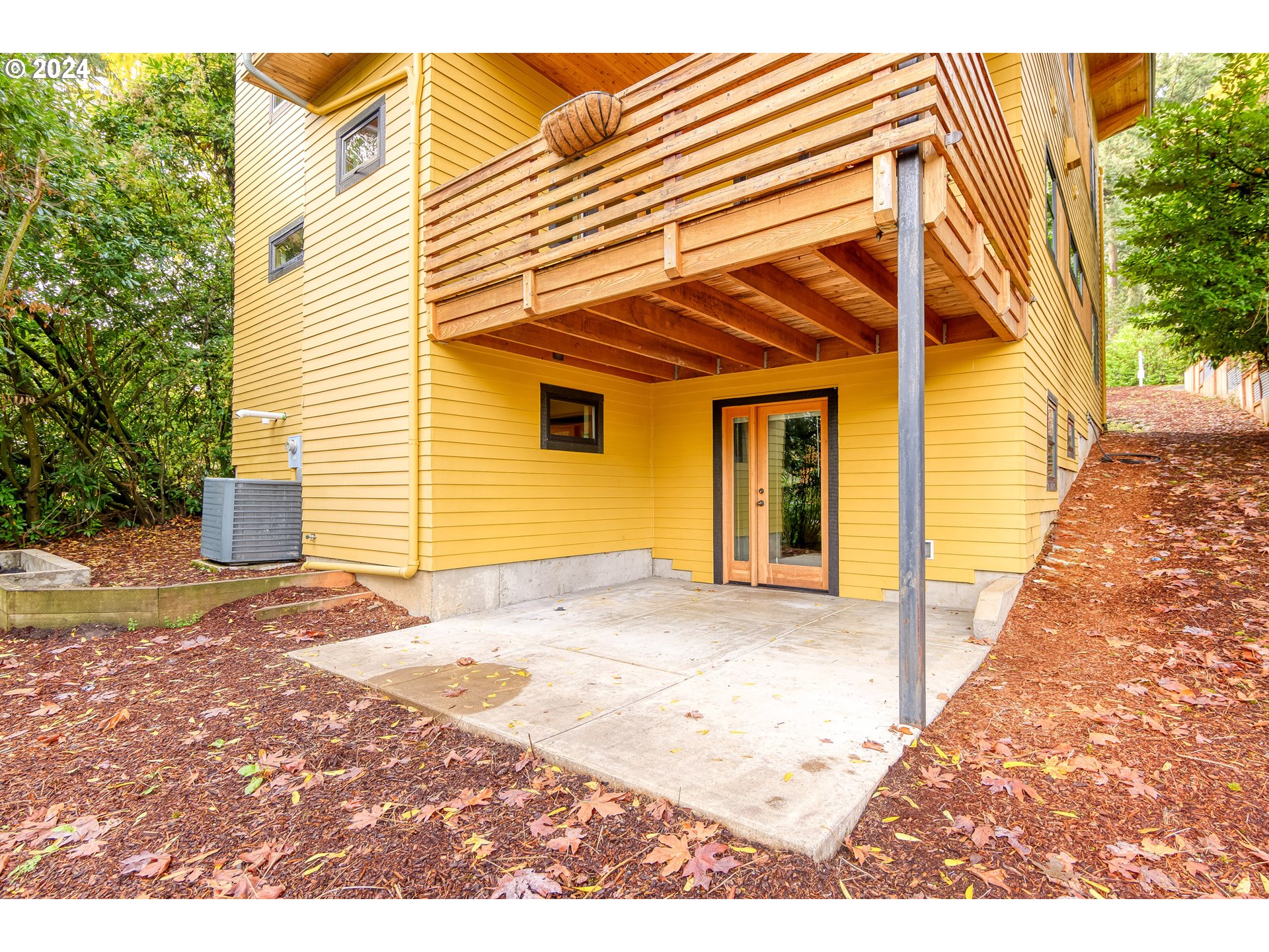 1442 SW TAYLORS FERRY RD