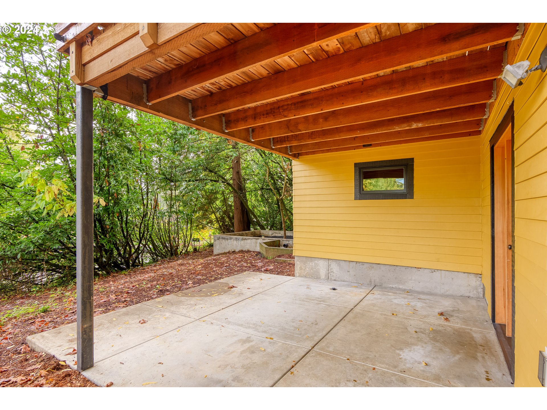 1442 SW TAYLORS FERRY RD