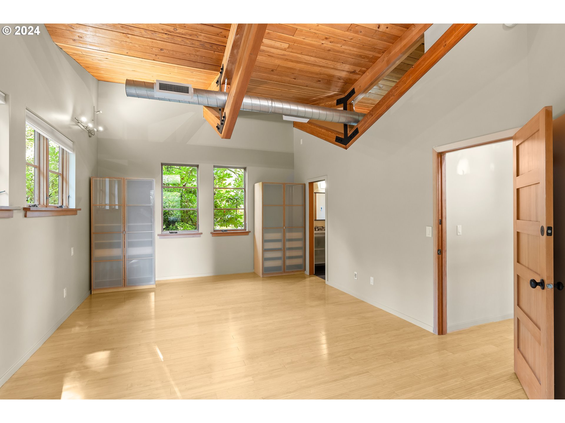 1442 SW TAYLORS FERRY RD