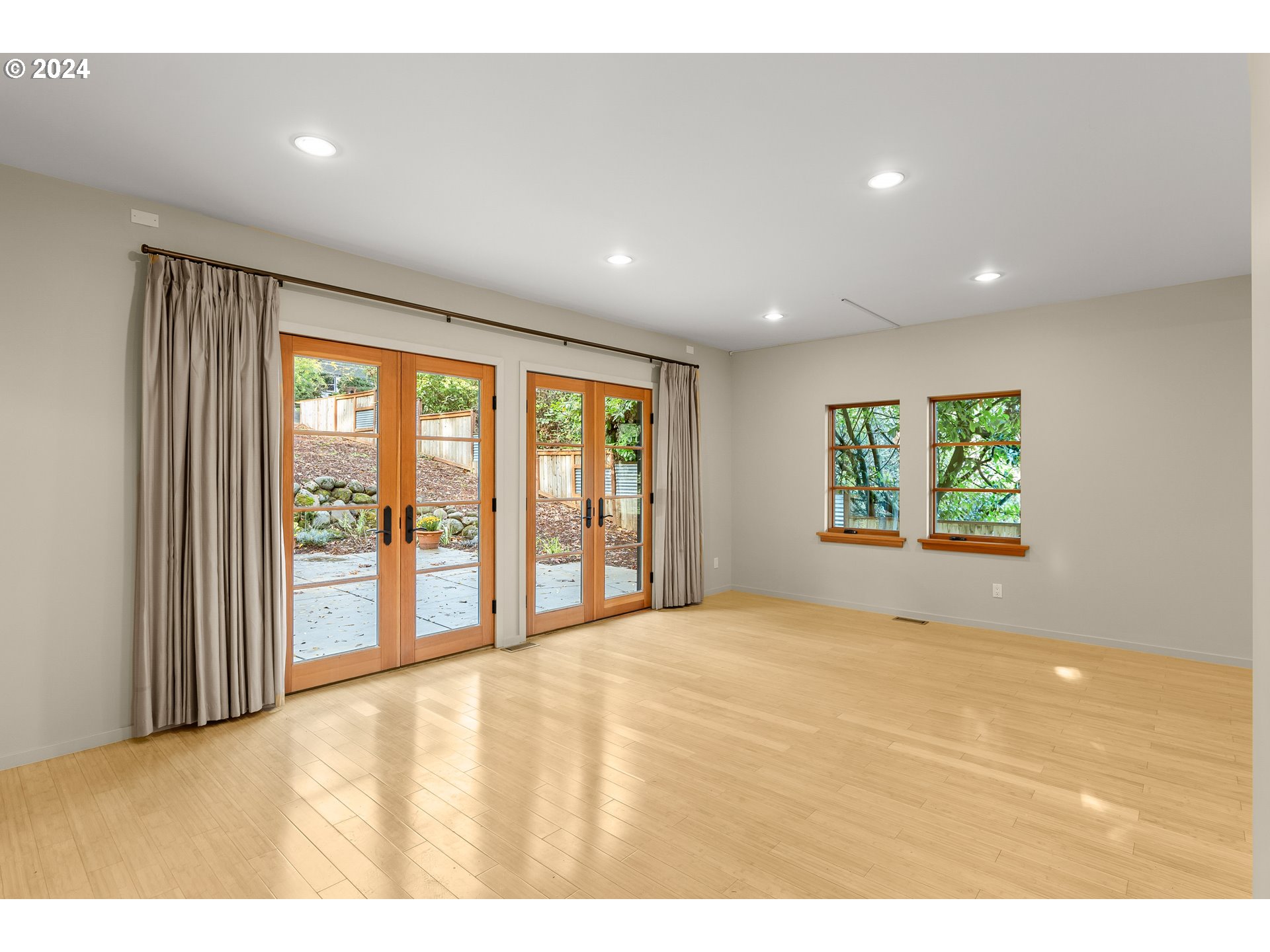 1442 SW TAYLORS FERRY RD