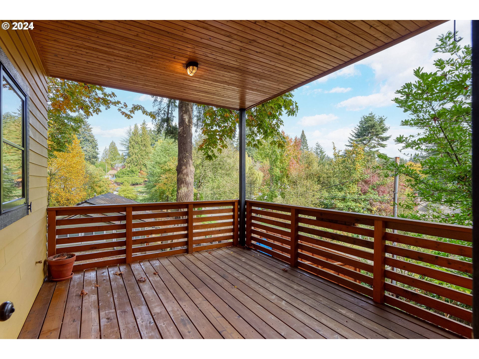 1442 SW TAYLORS FERRY RD