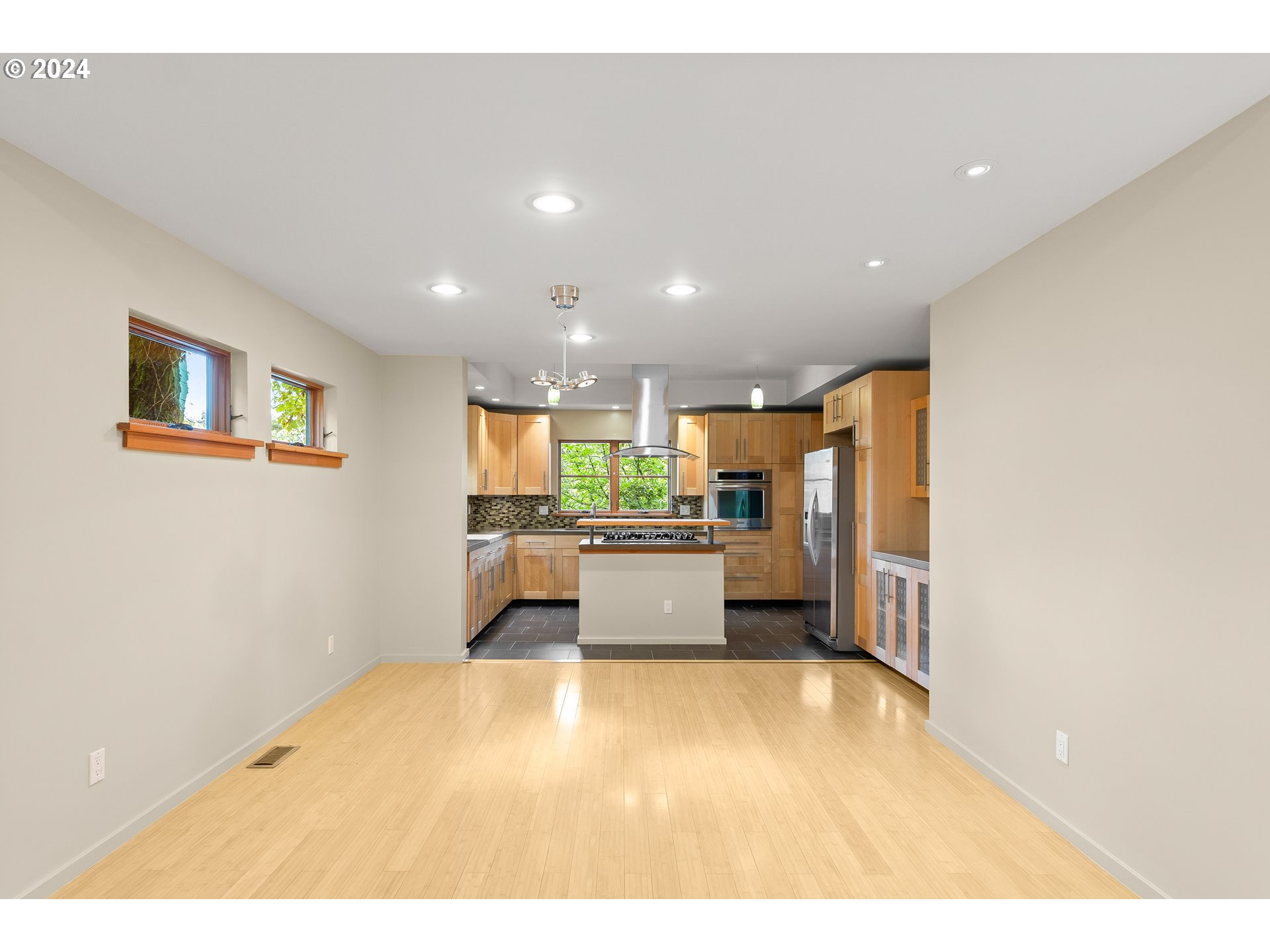 1442 SW TAYLORS FERRY RD