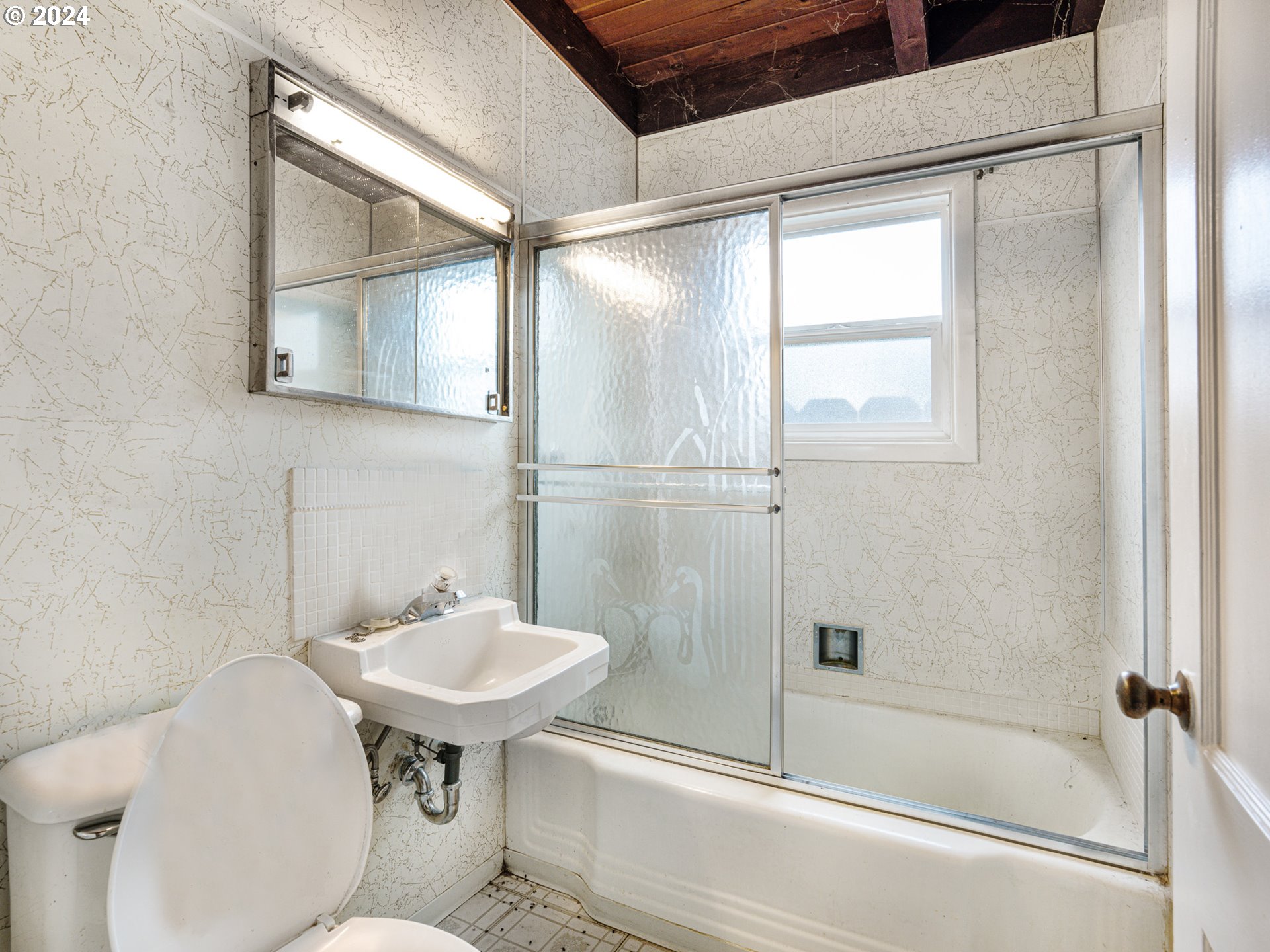 6610 SE WOODSTOCK BLVD