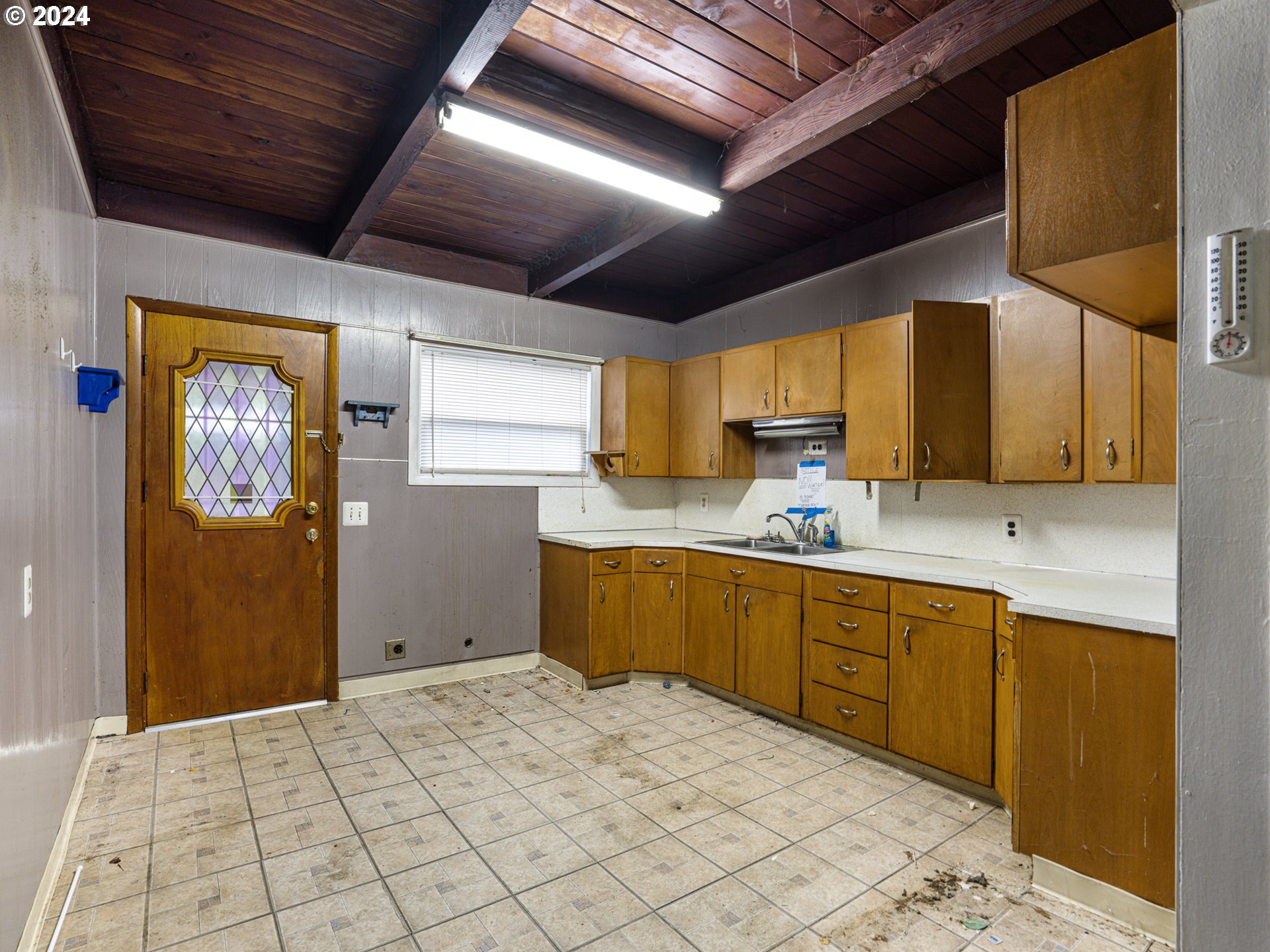 6610 SE WOODSTOCK BLVD