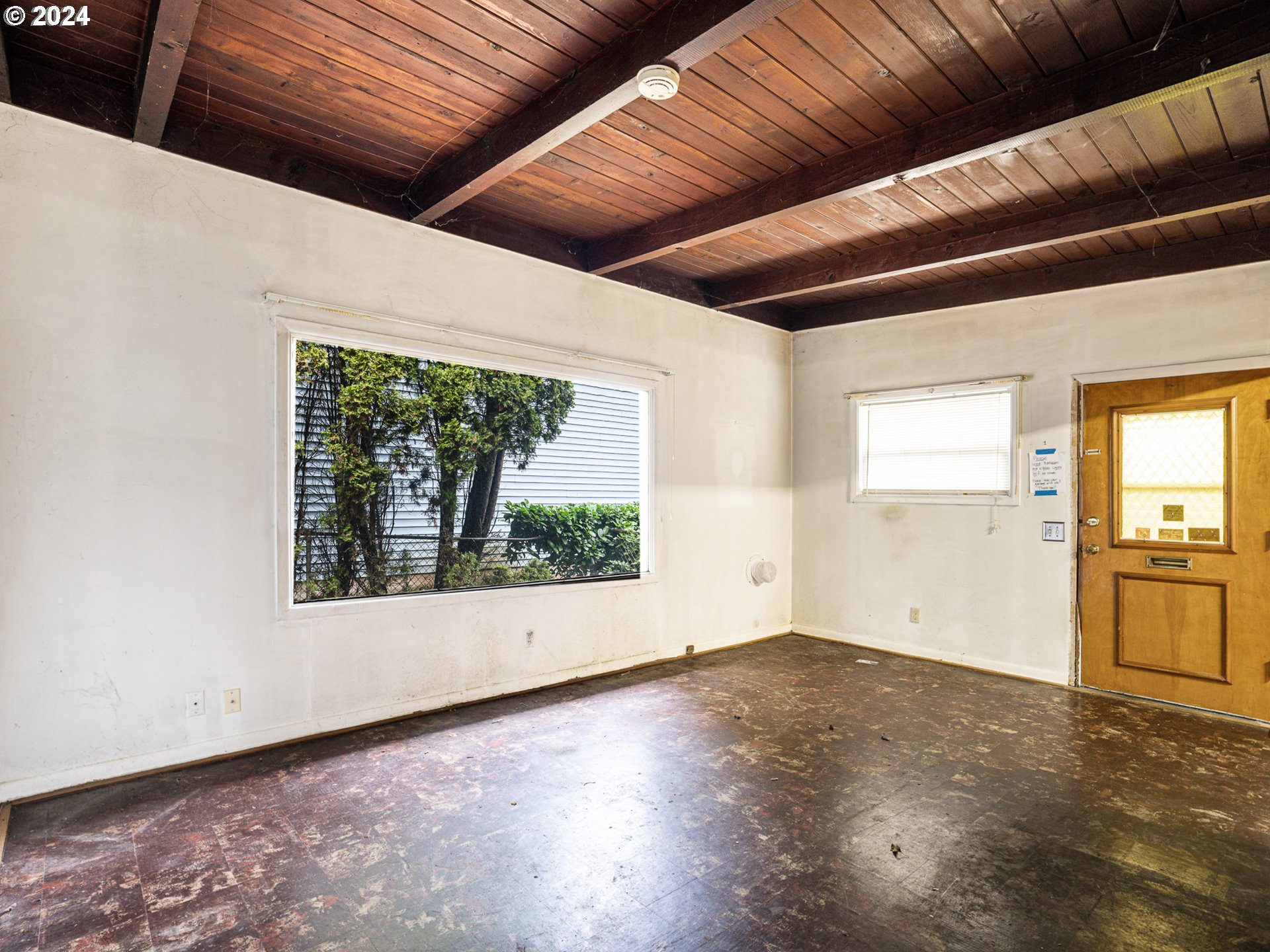 6610 SE WOODSTOCK BLVD