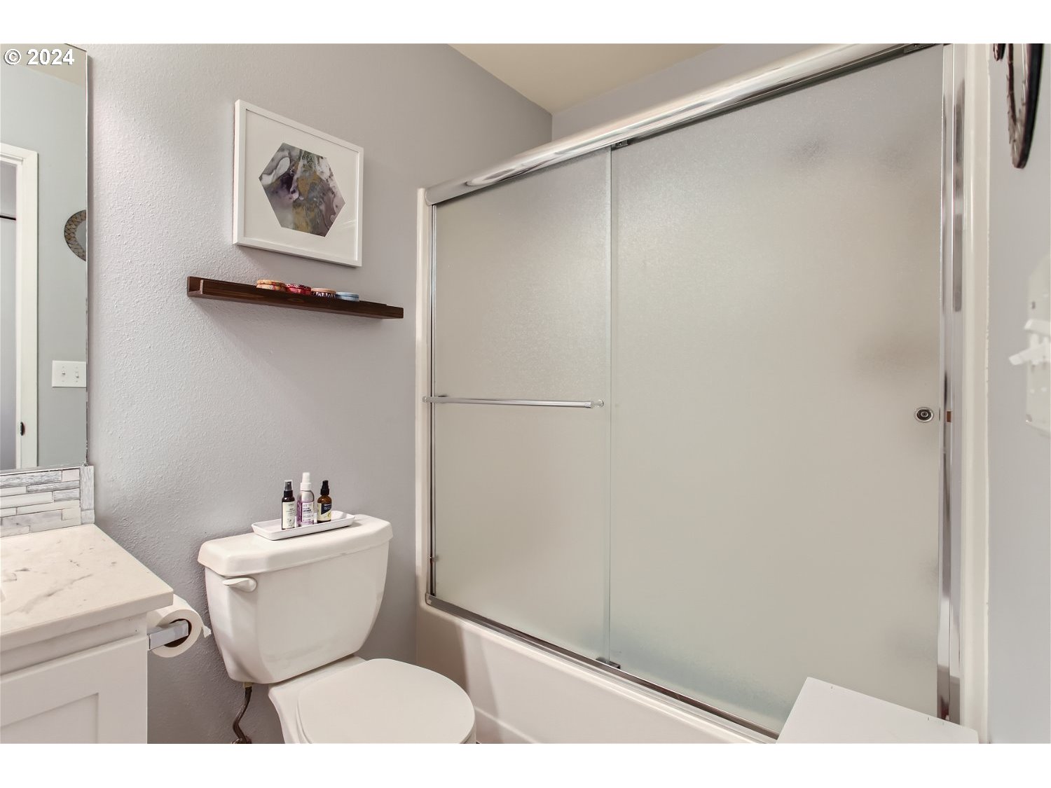 86 KINGSGATE RD D106