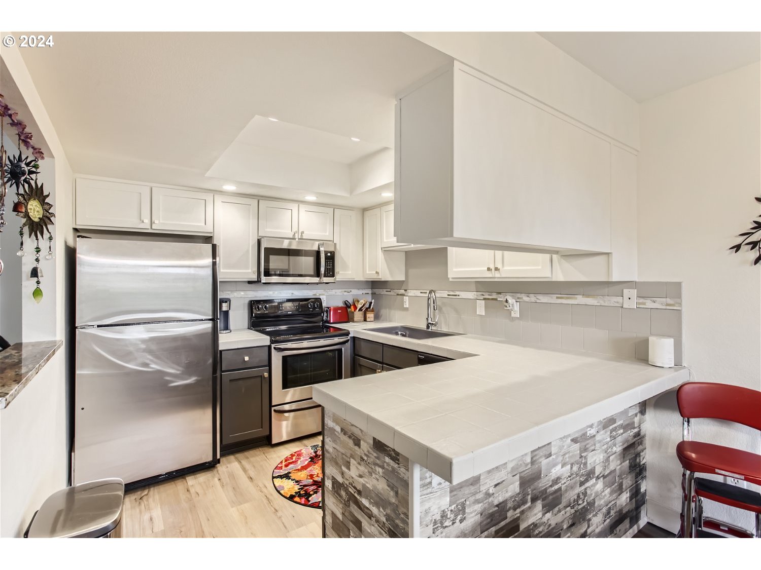 86 KINGSGATE RD D106