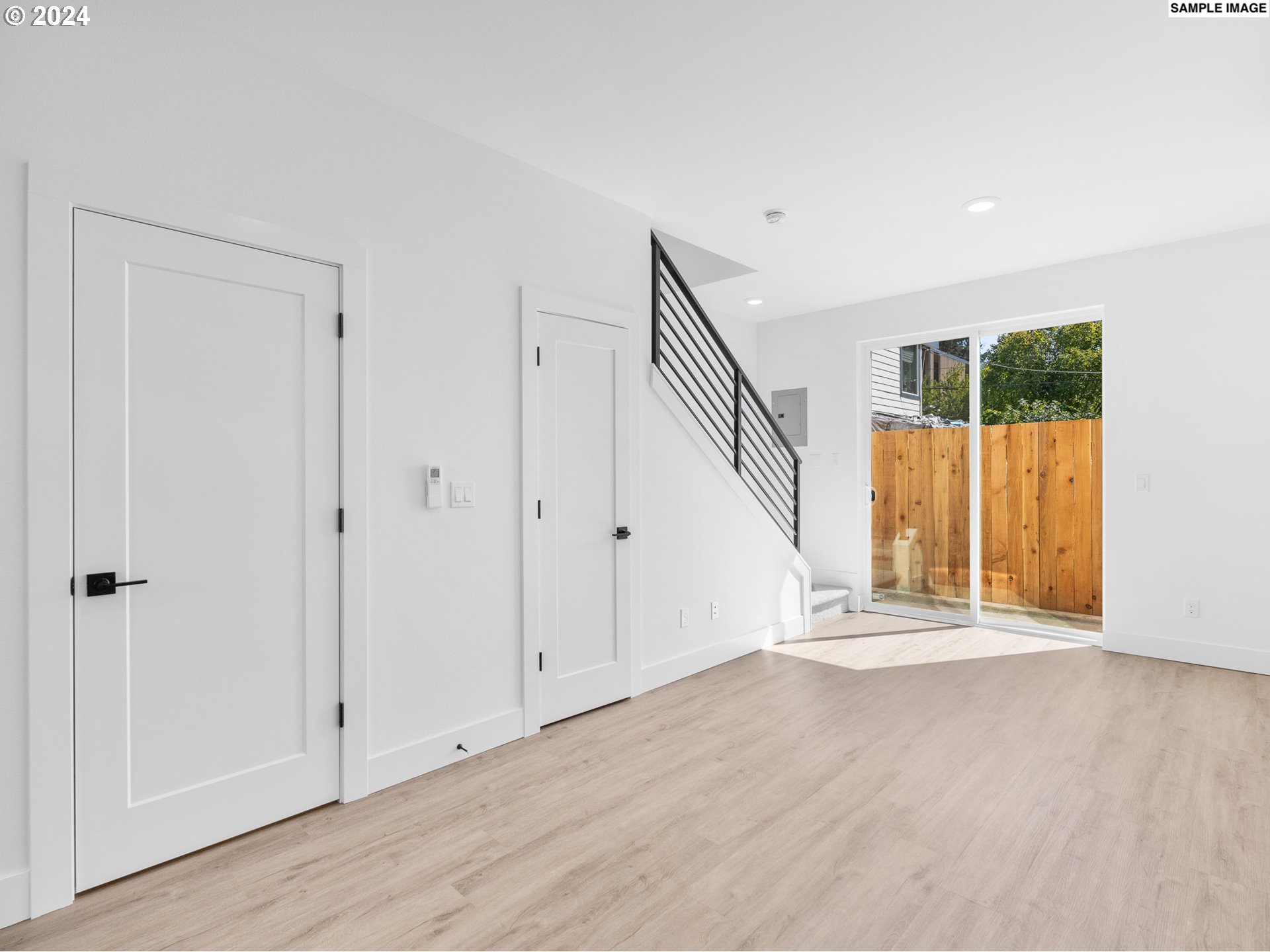 8476 N Willamette BLVD 5